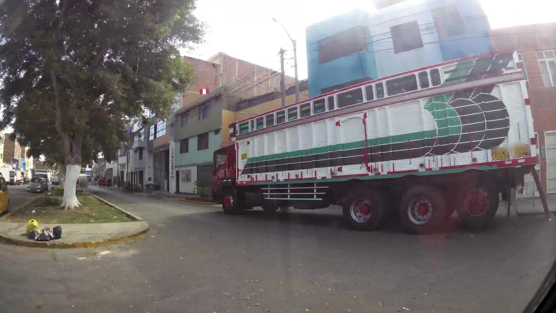 Street view near Habitaciones, Trujillo