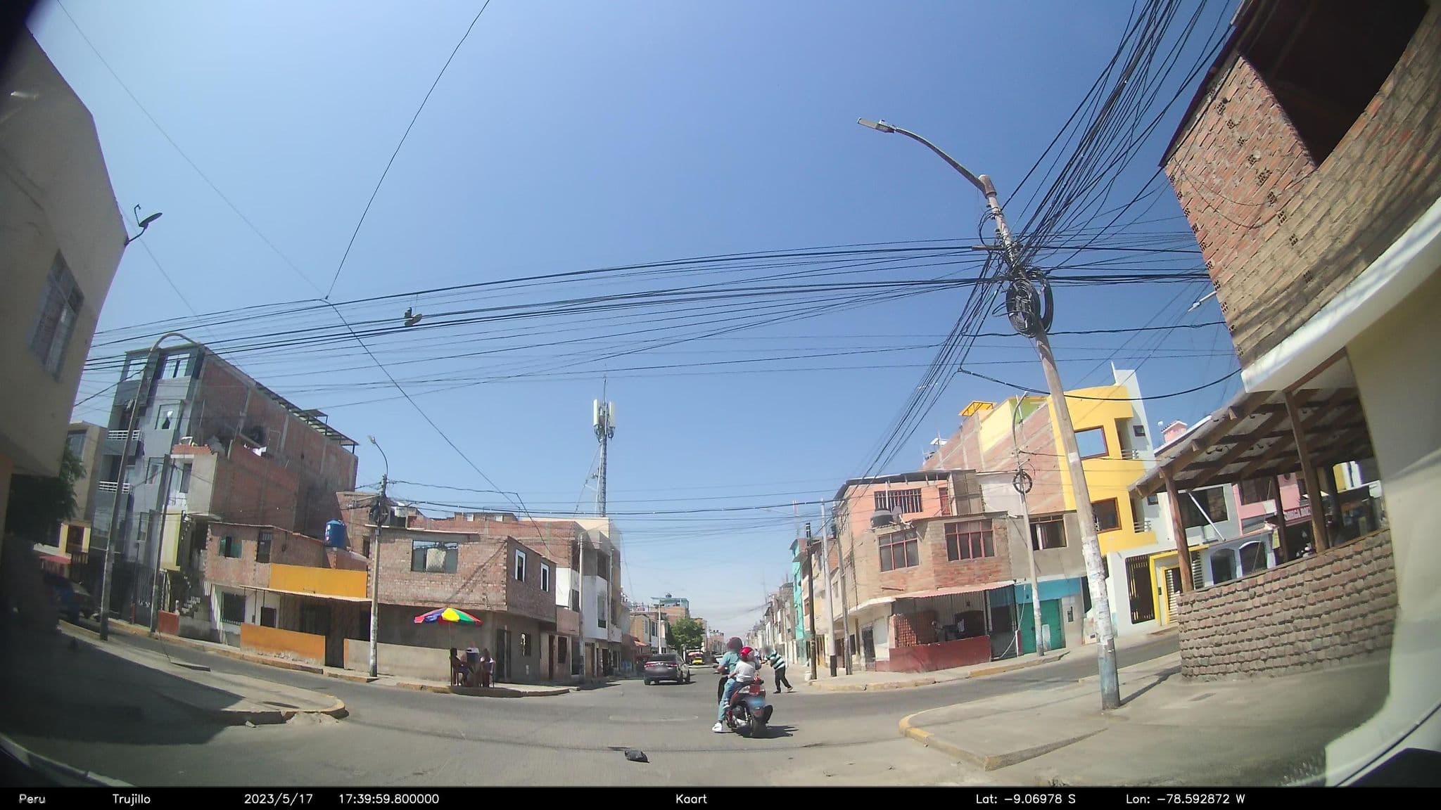 Street view near Hostal Sand's, Chimbote — © kaart_2 (CC BY-SA · Mapillary)