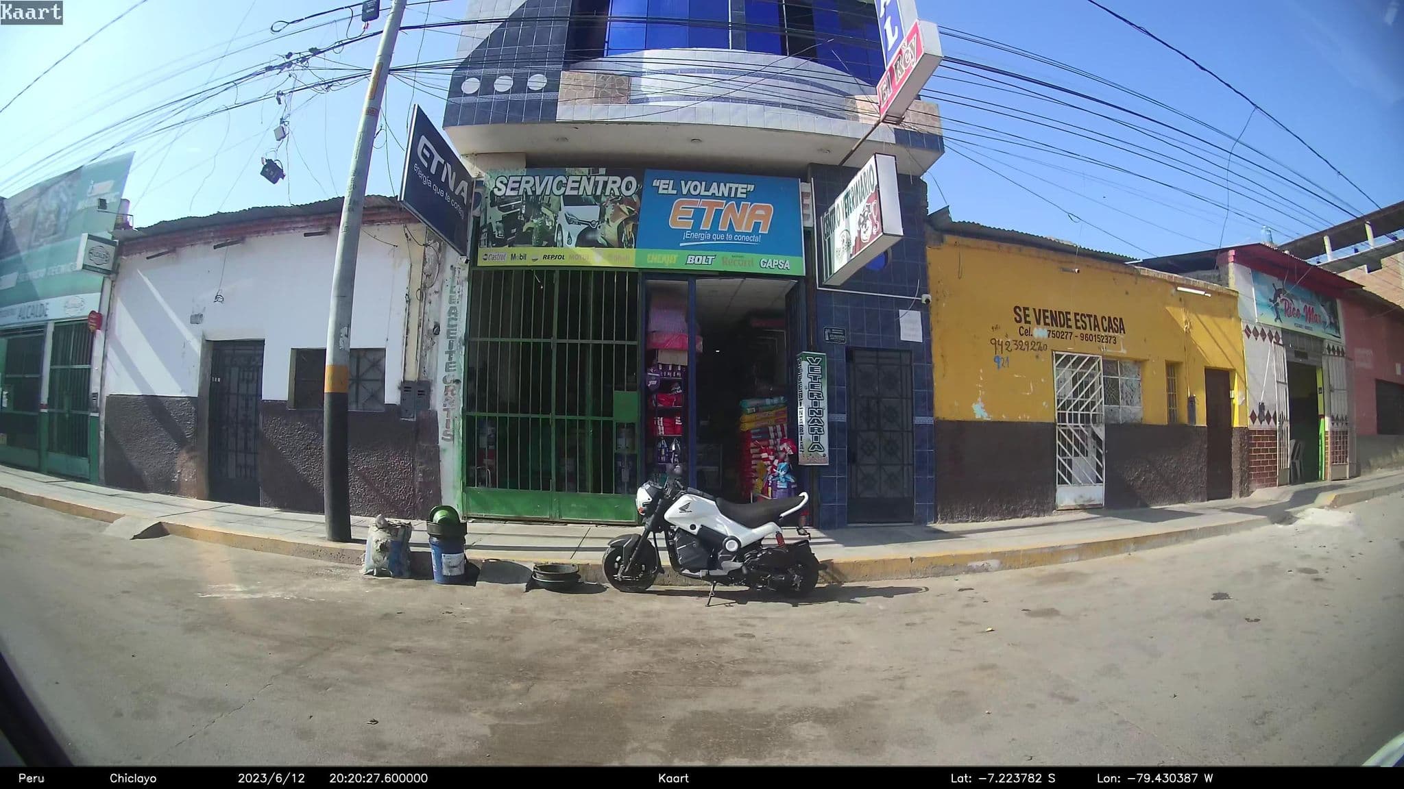 Street view near Hostal El Rey, Chepén — © kaart_2 (CC BY-SA · Mapillary)
