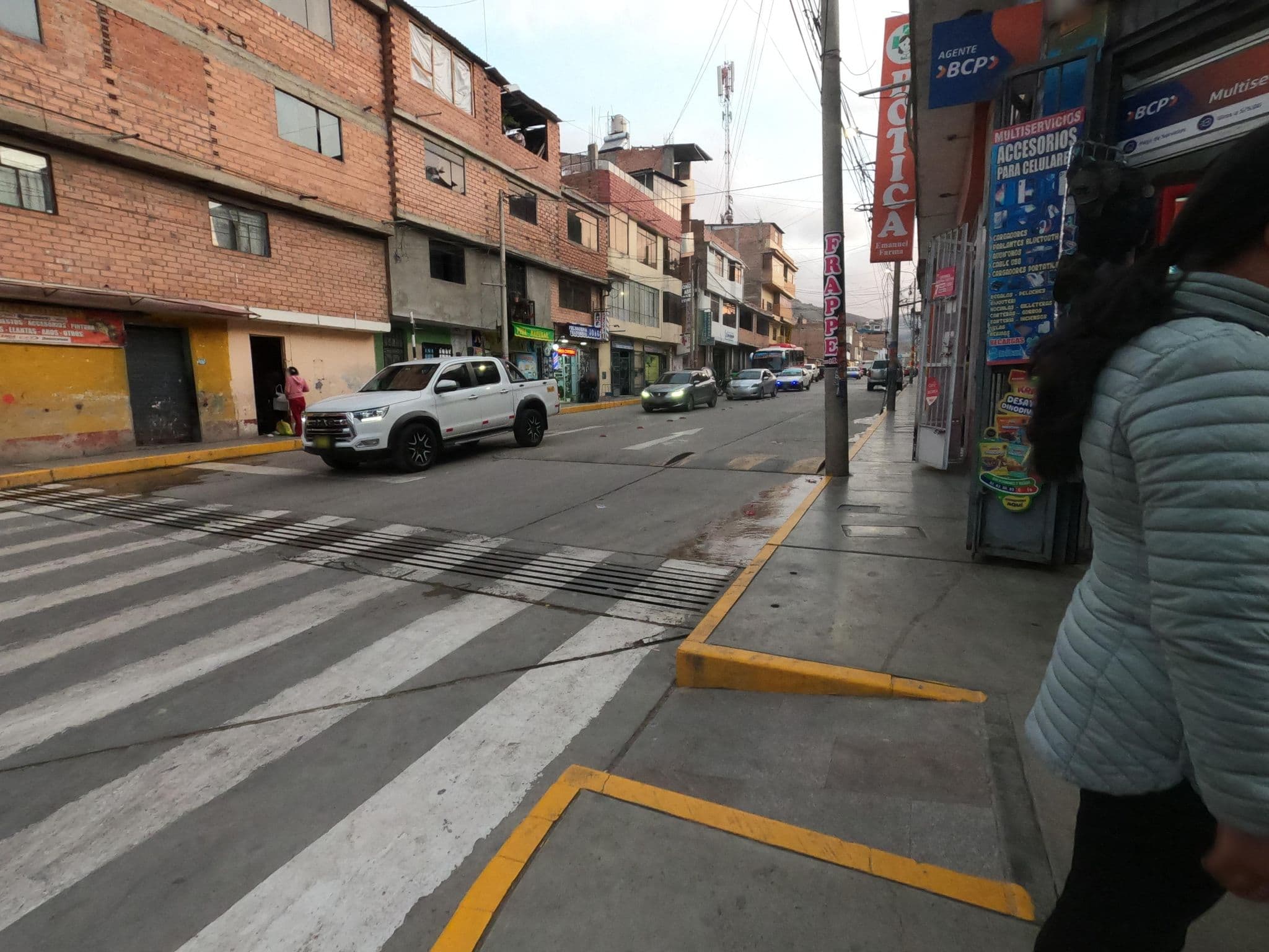 Street view near Hotel Las Tejas, Huaraz