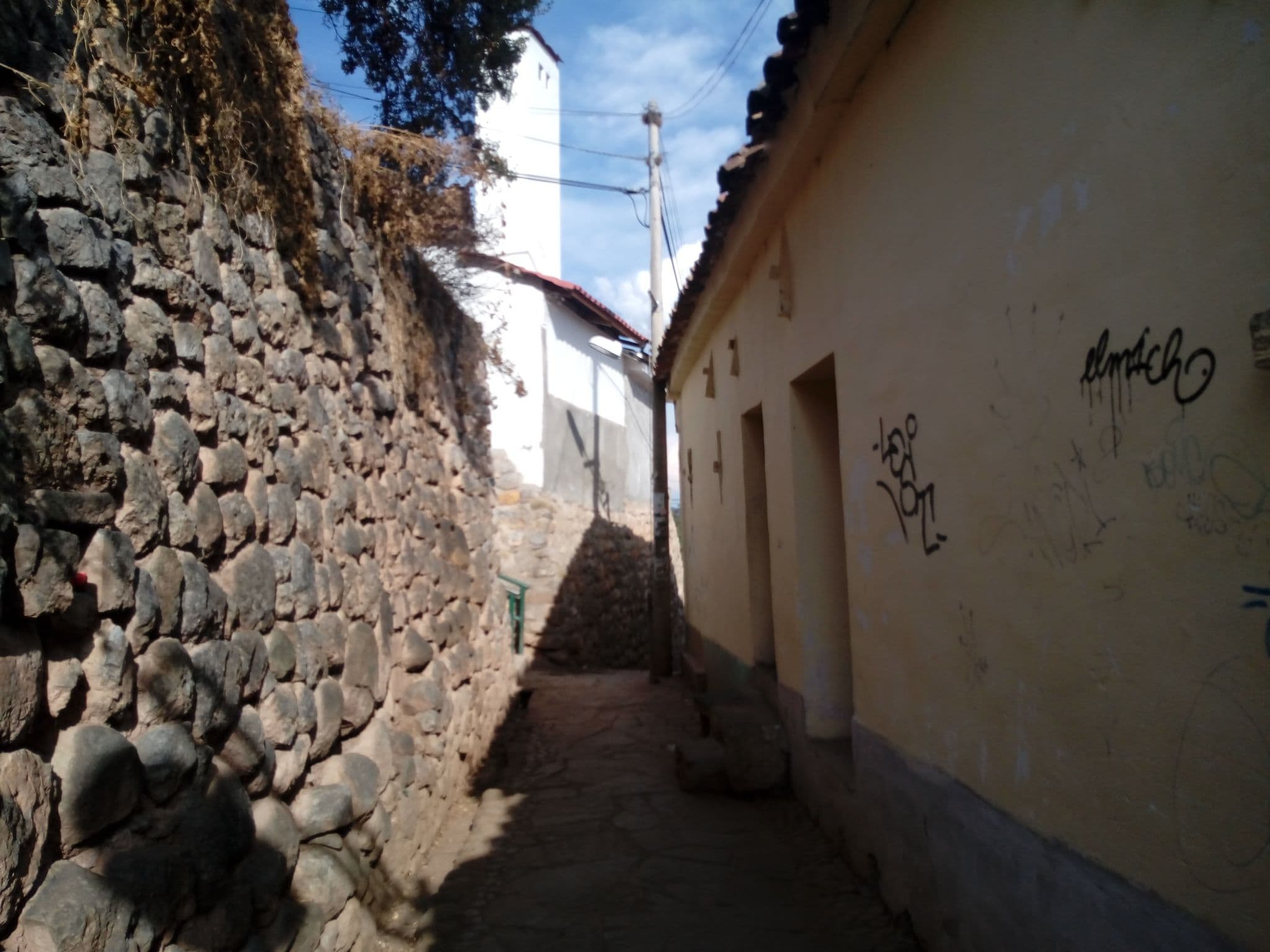 Street view near Gringo's Wasi, Wanchaq