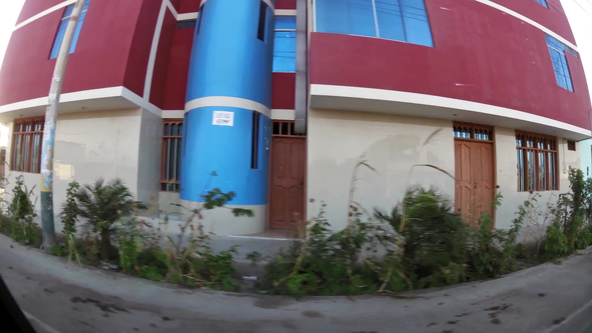 Street view near Hostal Las Delicias, Chimbote — © kaartcam (CC BY-SA · Mapillary)