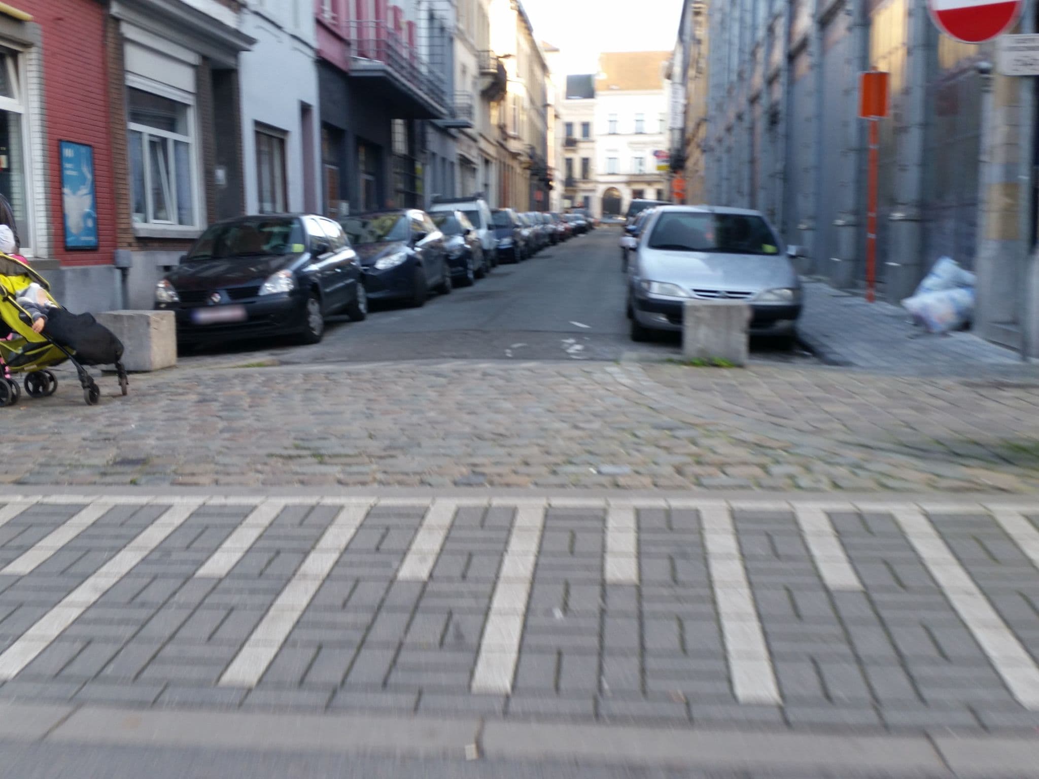 Street view near Albert, Saint-Josse-ten-Noode — © filipc (CC BY-SA · Mapillary)