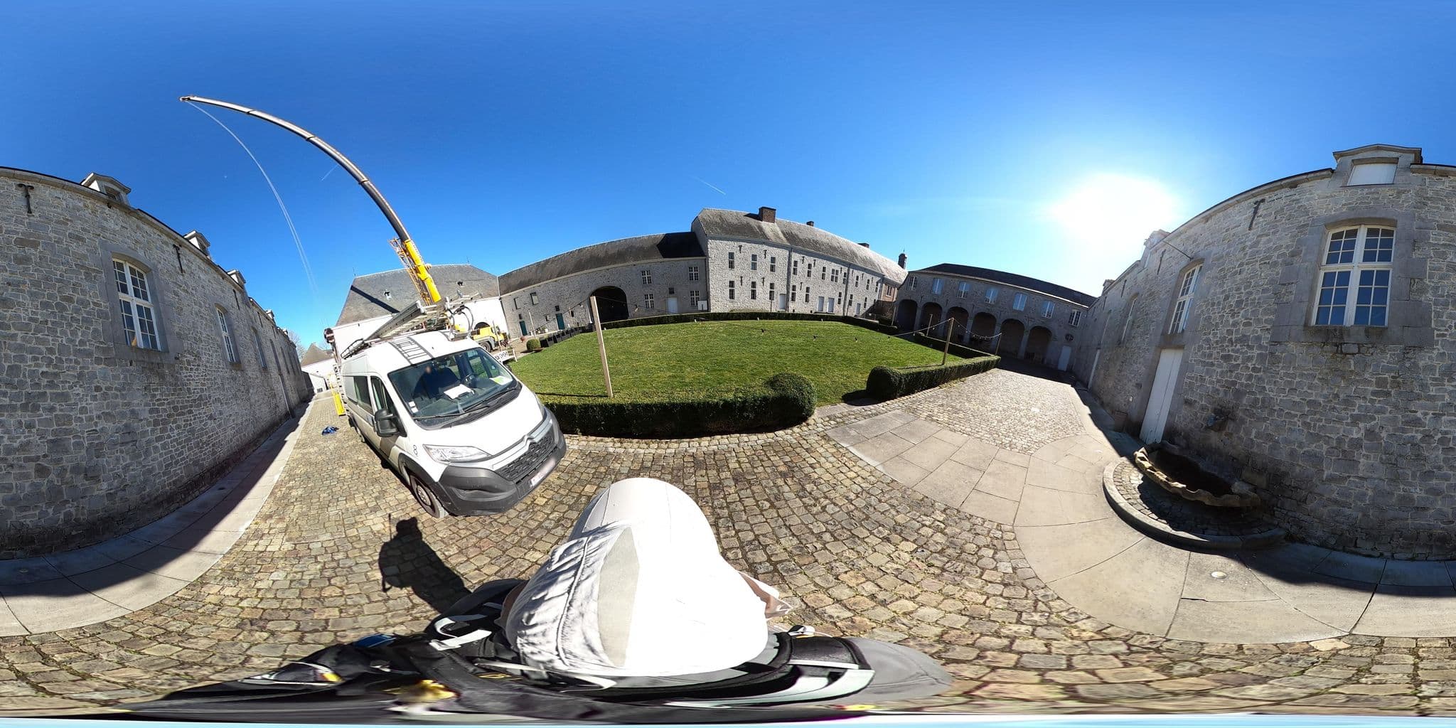 Street view near Hôtel-Restaurant, Modave — © Eebie (CC BY-SA · Mapillary)