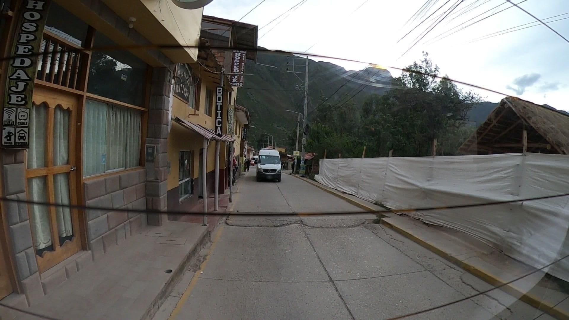 Street view near Killas House, Ollantaytambo — © jaderbavaresco (CC BY-SA · Mapillary)
