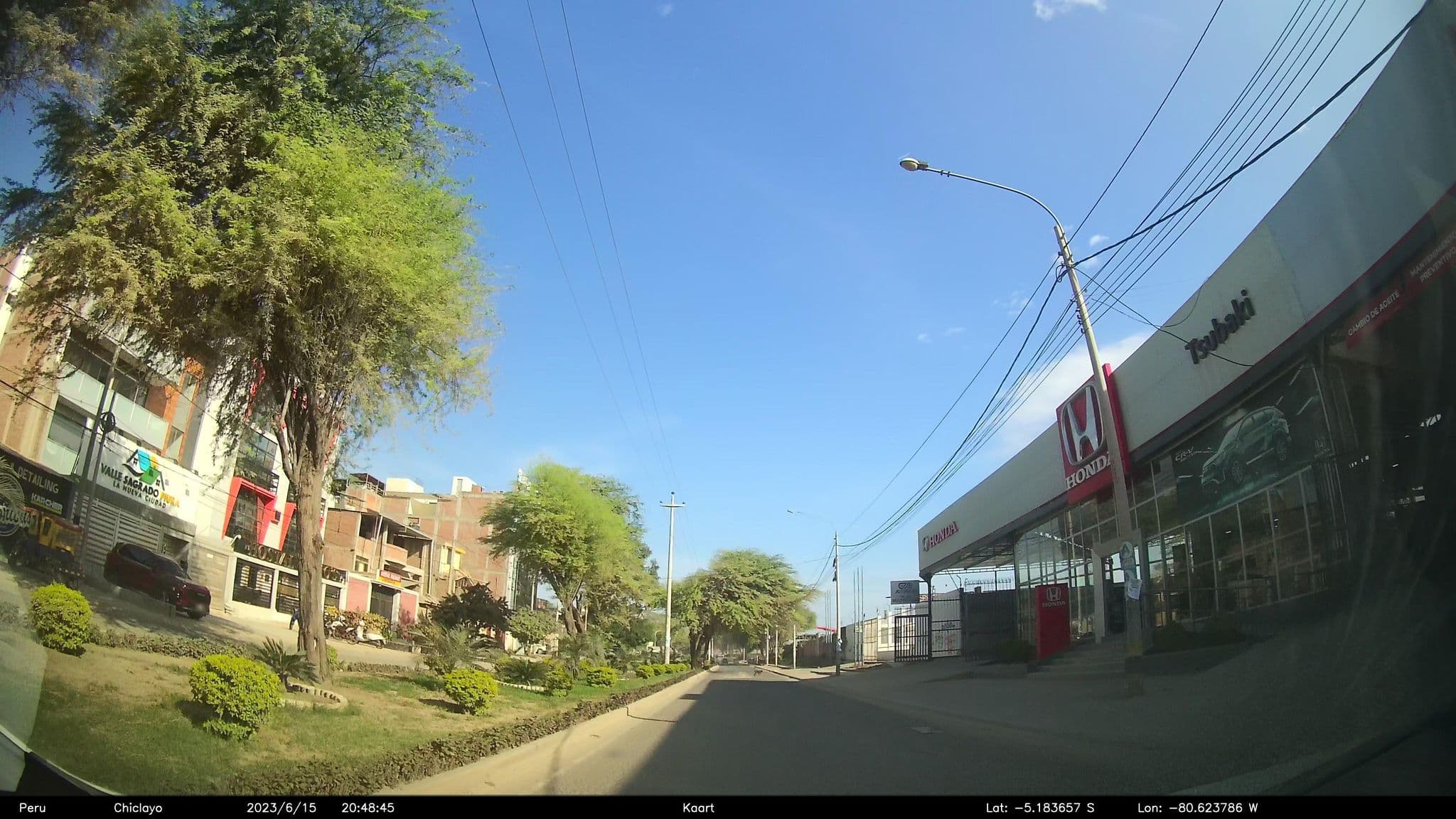 Street view near Hotel Rivera del Rio, Piura — © kaart_2 (CC BY-SA · Mapillary)
