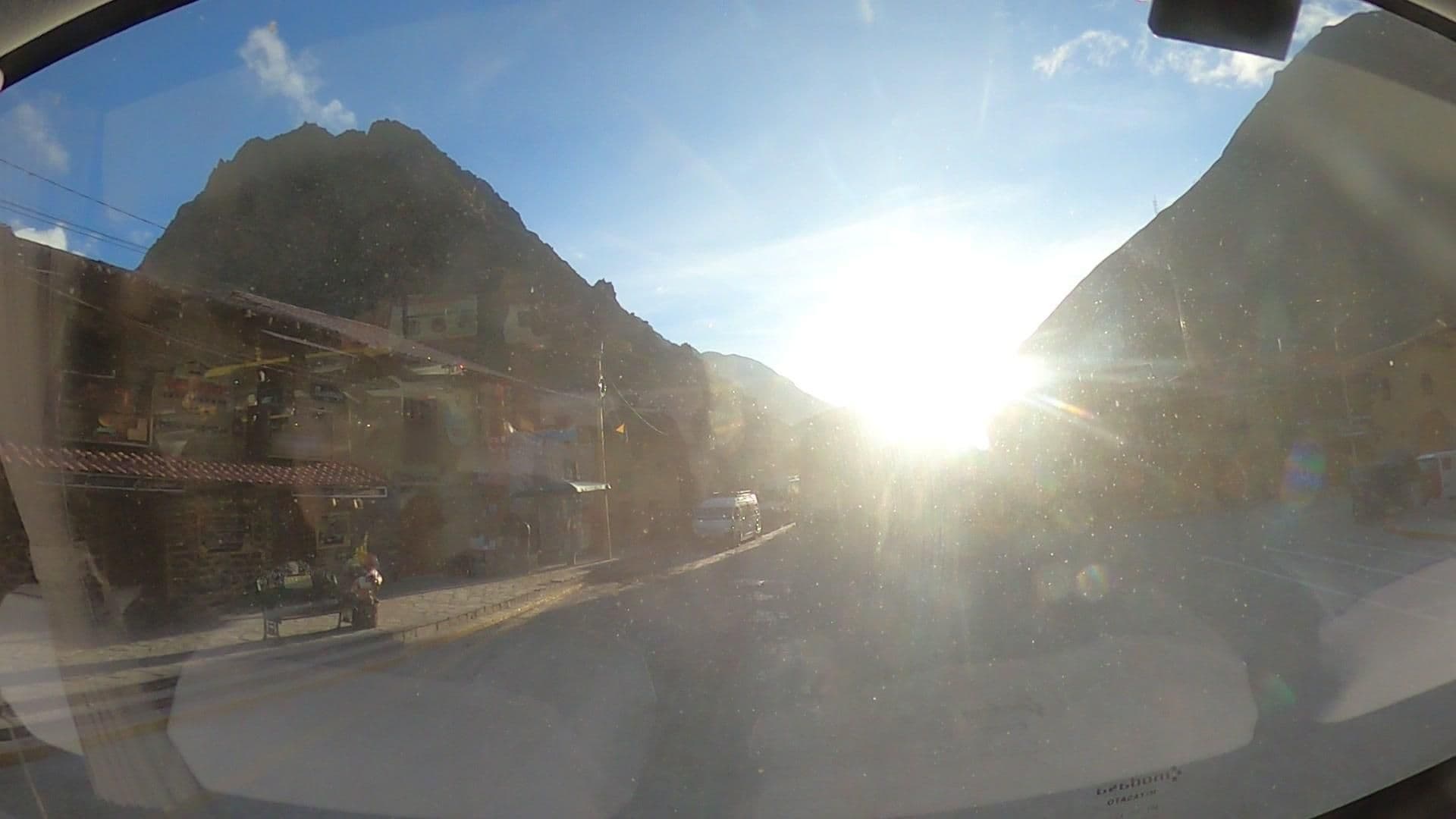 Street view near Puma, Ollantaytambo — © jaderbavaresco (CC BY-SA · Mapillary)