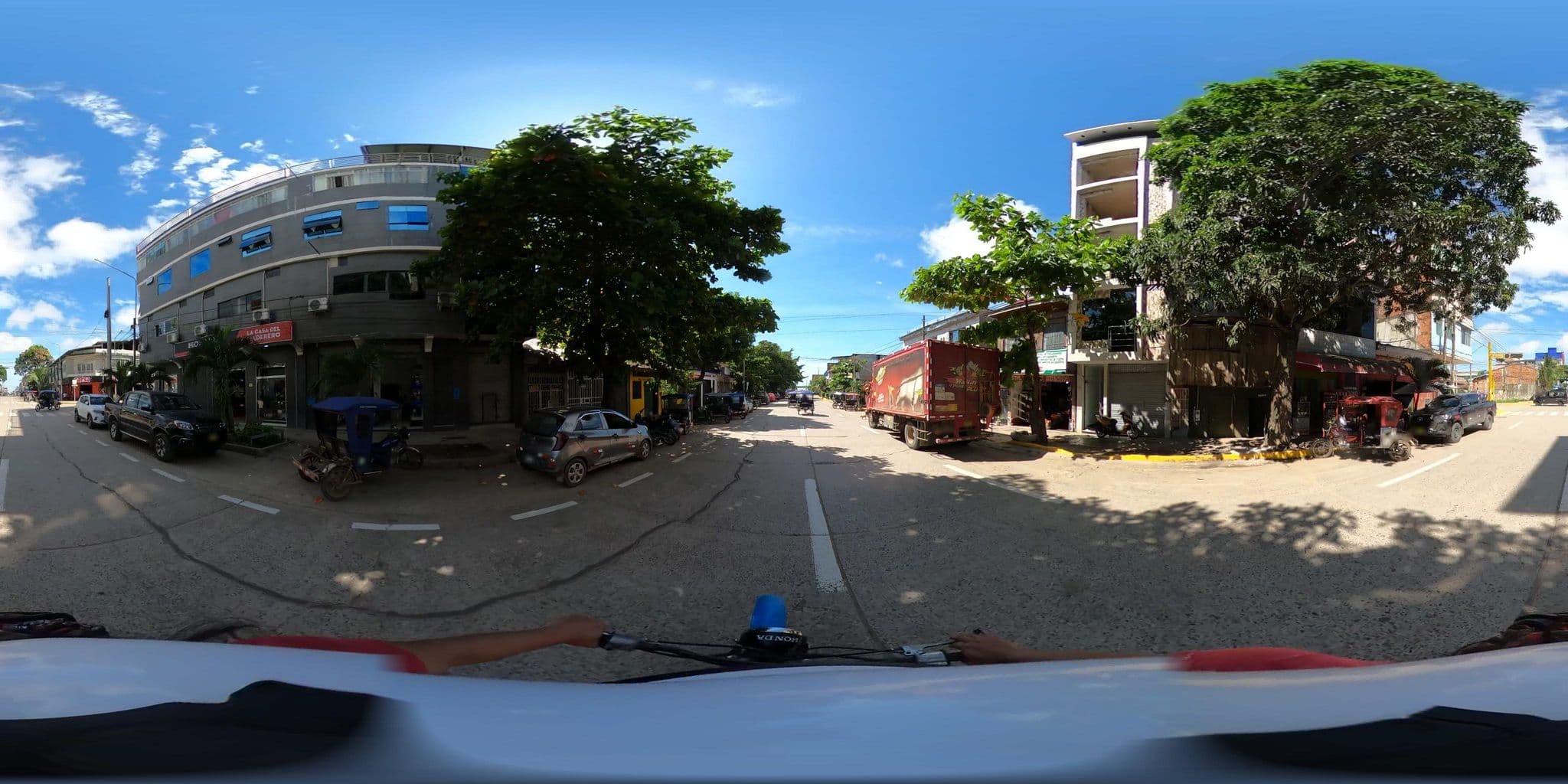 Street view near Hospedaje Amazonas, San Fernando — © johnarupire (CC BY-SA · Mapillary)