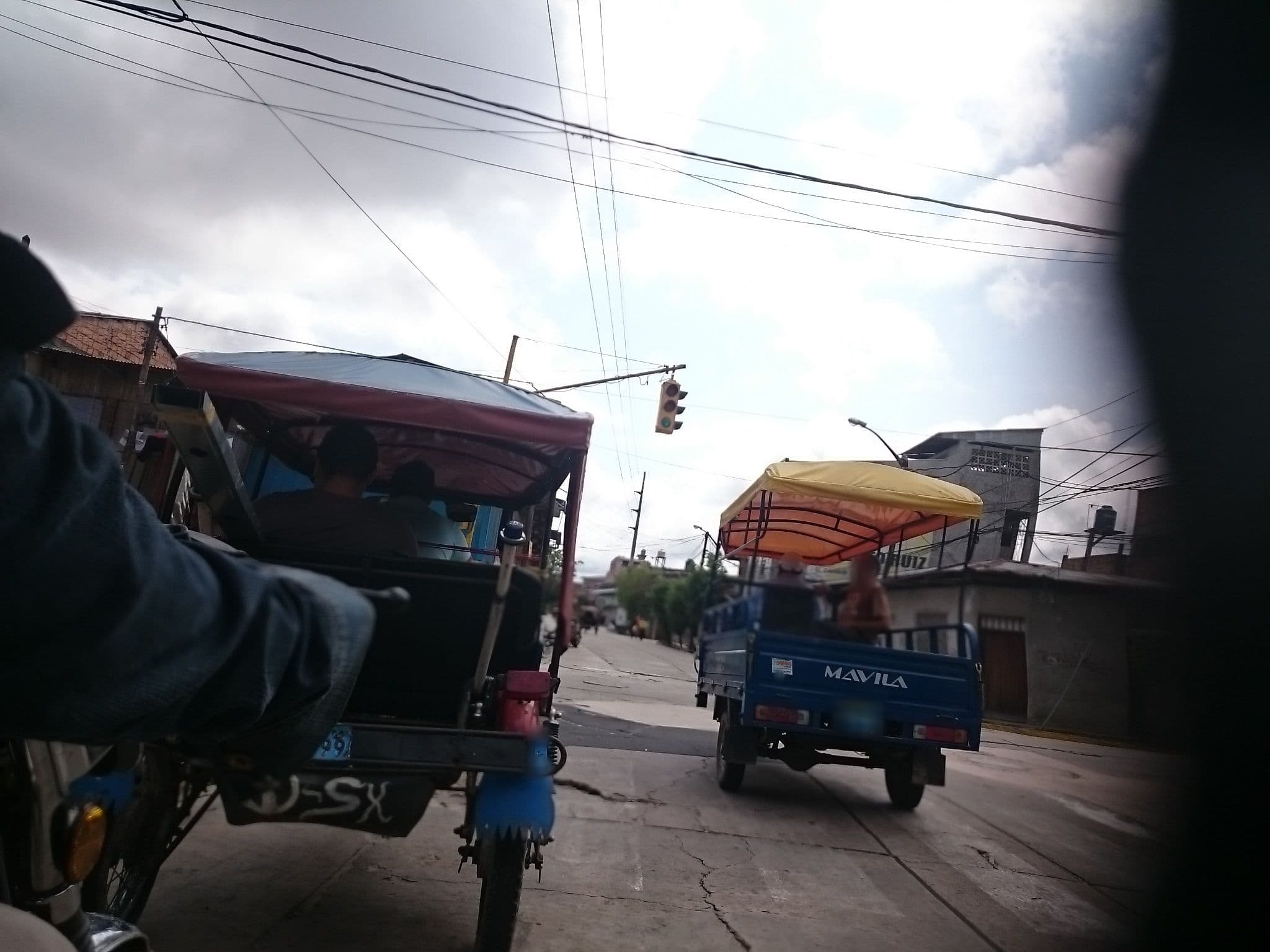 Street view near Hospedaje TAMBOS, Iquitos — © sguinetti (CC BY-SA · Mapillary)