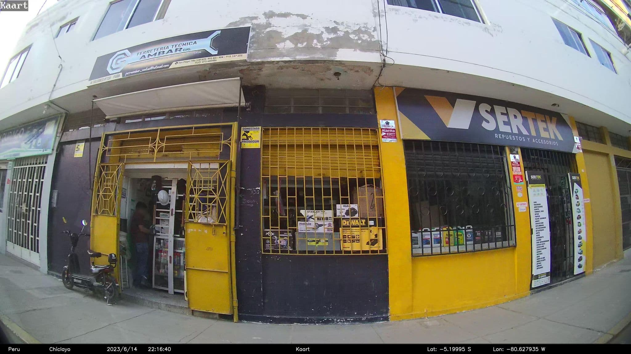 Street view near Hostal Aries Piura, Piura — © kaart_2 (CC BY-SA · Mapillary)