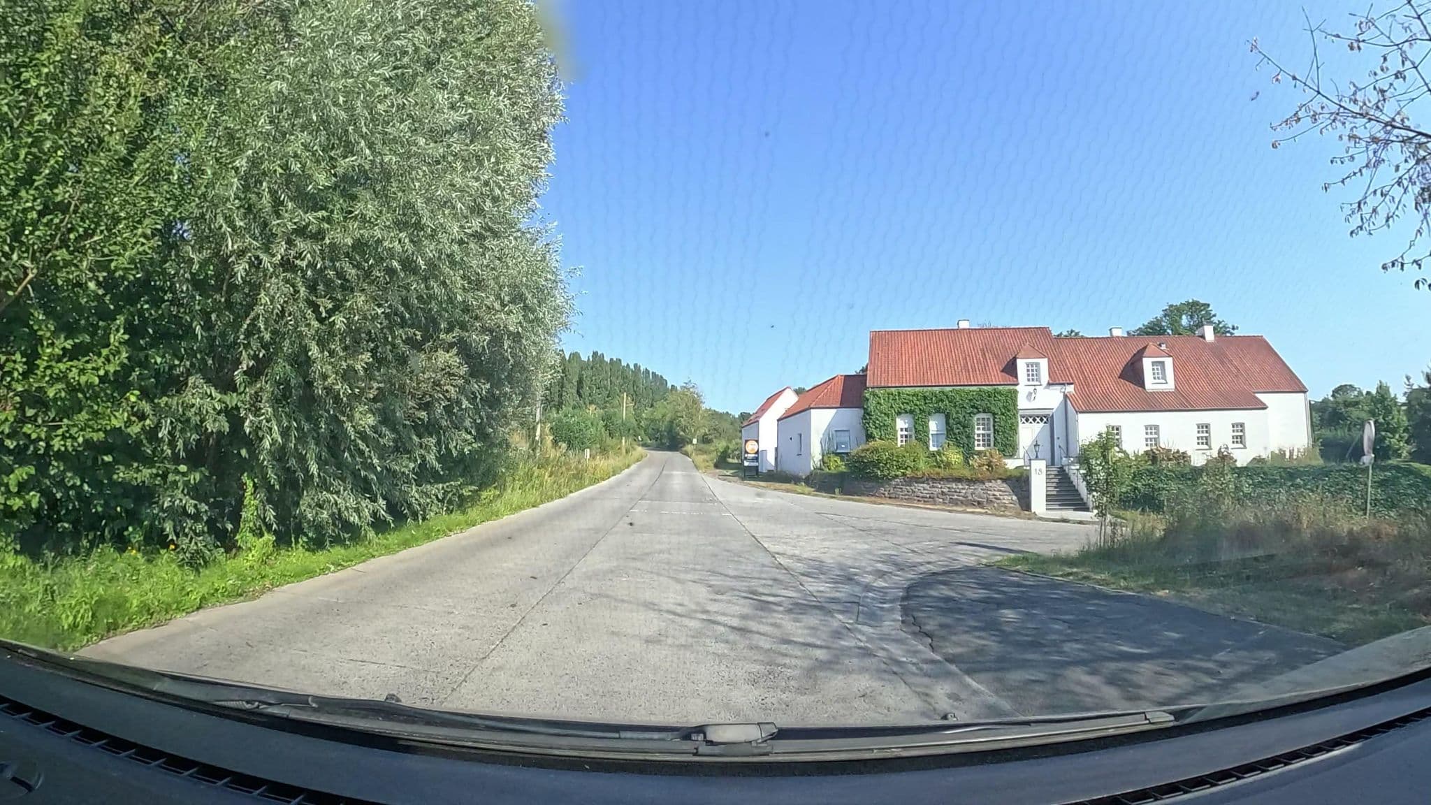 Street view near Le Rieu du Moulin, Saint-Sauveur — © rmic (CC BY-SA · Mapillary)