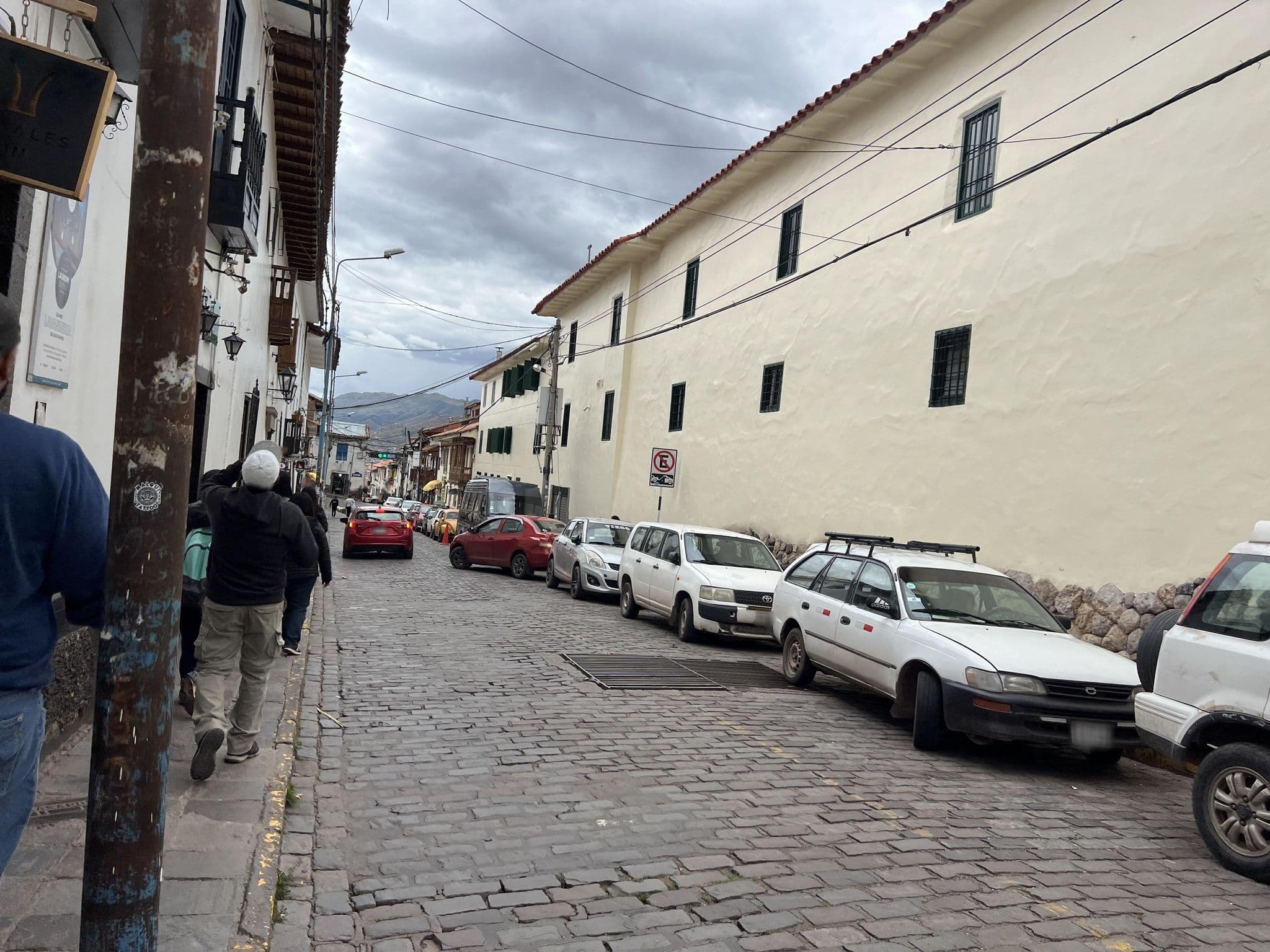 Street view near Andenes Hotel, Wanchaq — © jaderbavaresco (CC BY-SA · Mapillary)