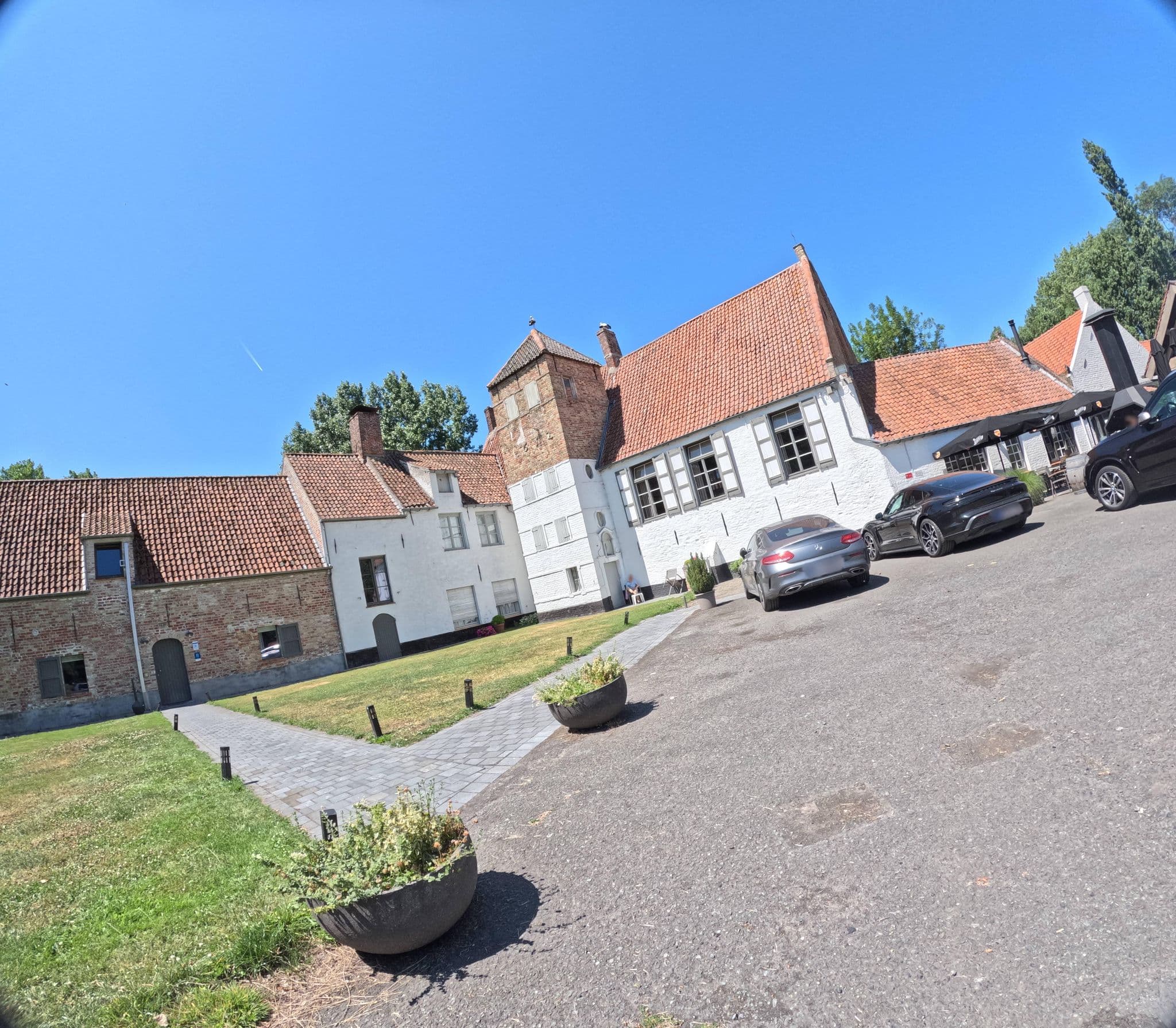 Street view near Hof ter Doest, Lissewege — © filipc (CC BY-SA · Mapillary)