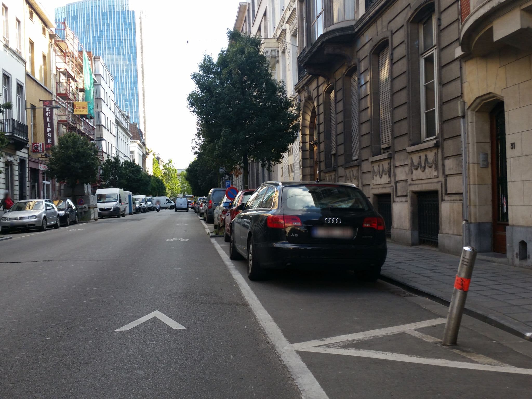 Street view near Hotel Méribel, Saint-Josse-ten-Noode — © filipc (CC BY-SA · Mapillary)