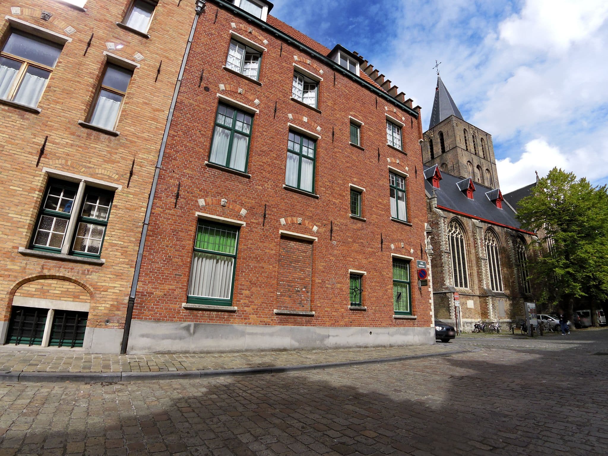 Street view near Asiris, Brugge — © zors1843 (CC BY-SA · Mapillary)