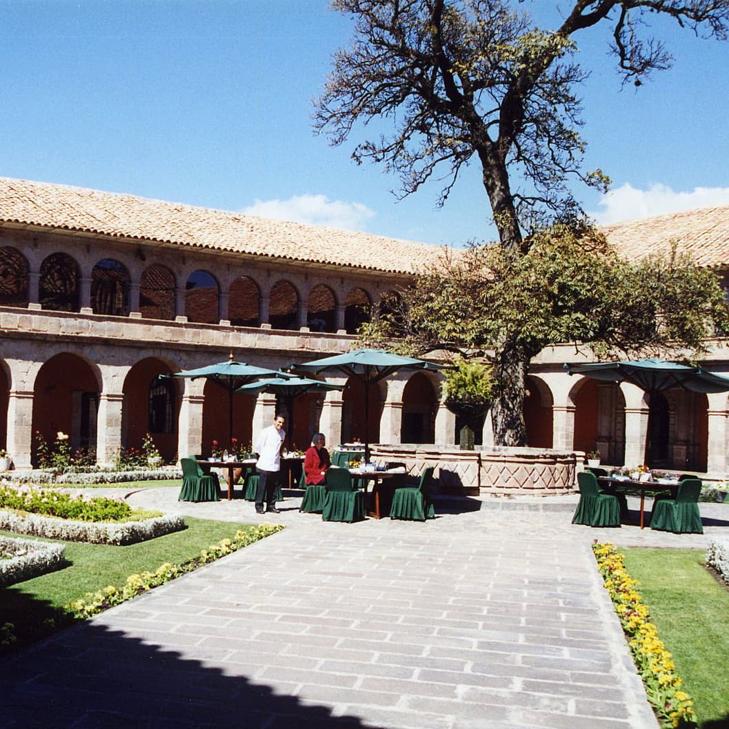Monasterio (via Wikimedia Commons, CC BY 3.0)