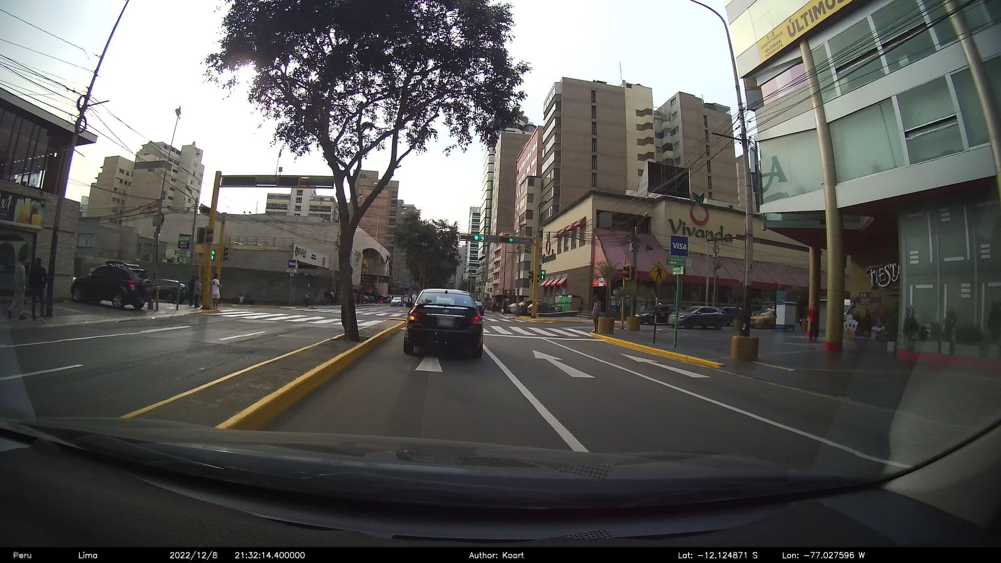 Street view near Fiesta Hotel y Casino, Miraflores