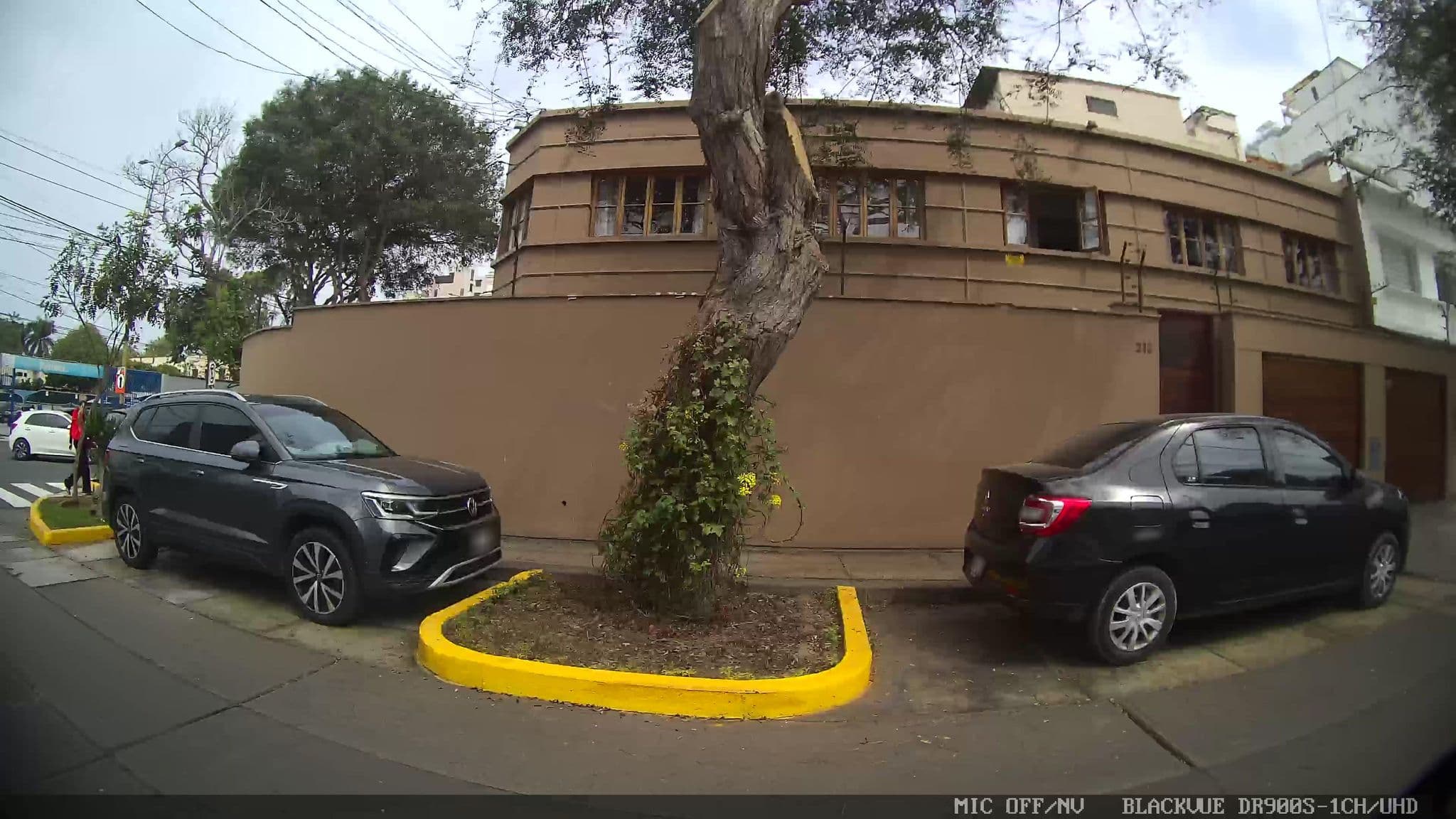 Street view near Lima Wasi Hotel, Barranco — © kaart_1 (CC BY-SA · Mapillary)
