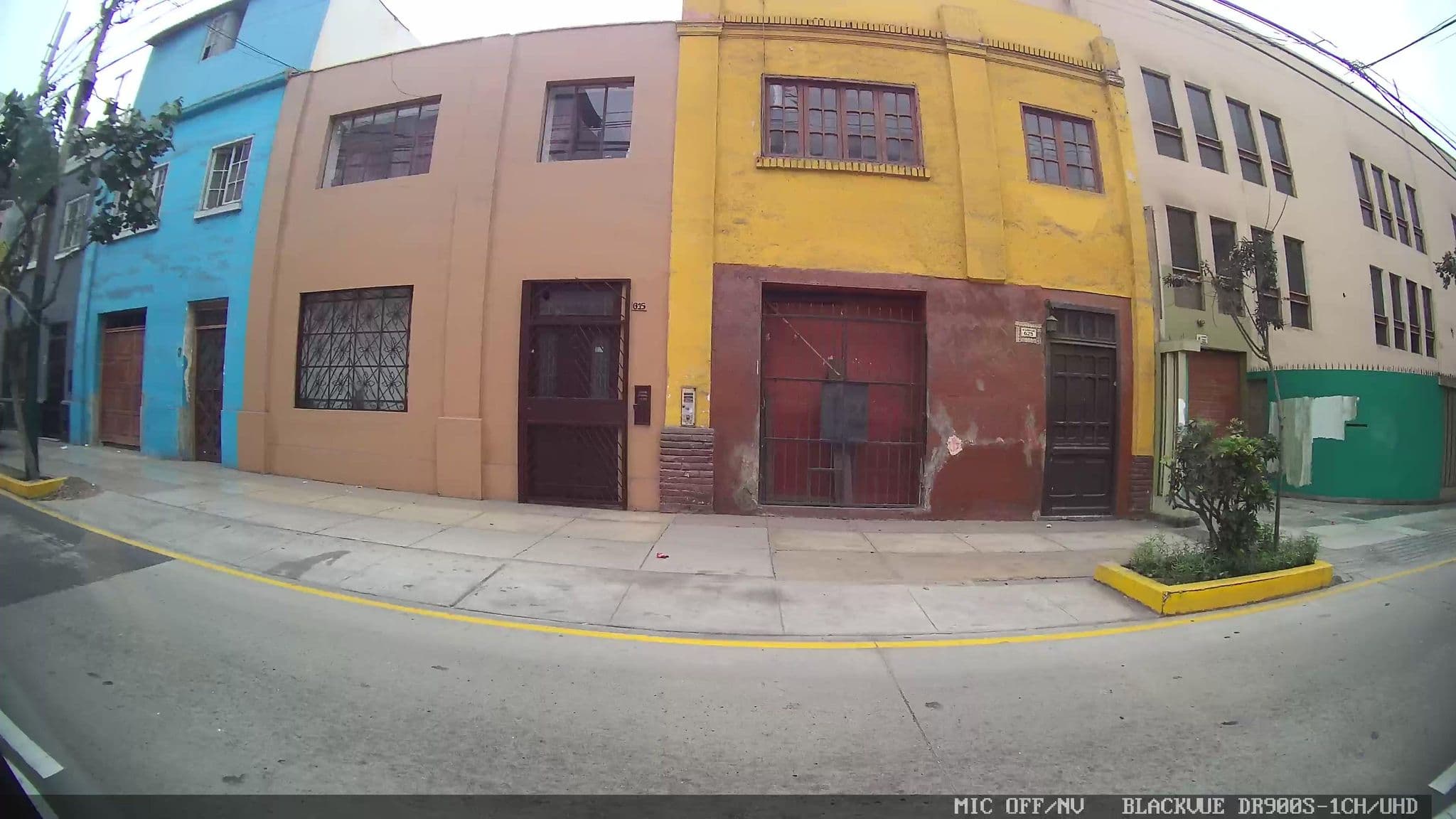 Street view near Alvra hotel, San Isidro — © kaart_3 (CC BY-SA · Mapillary)