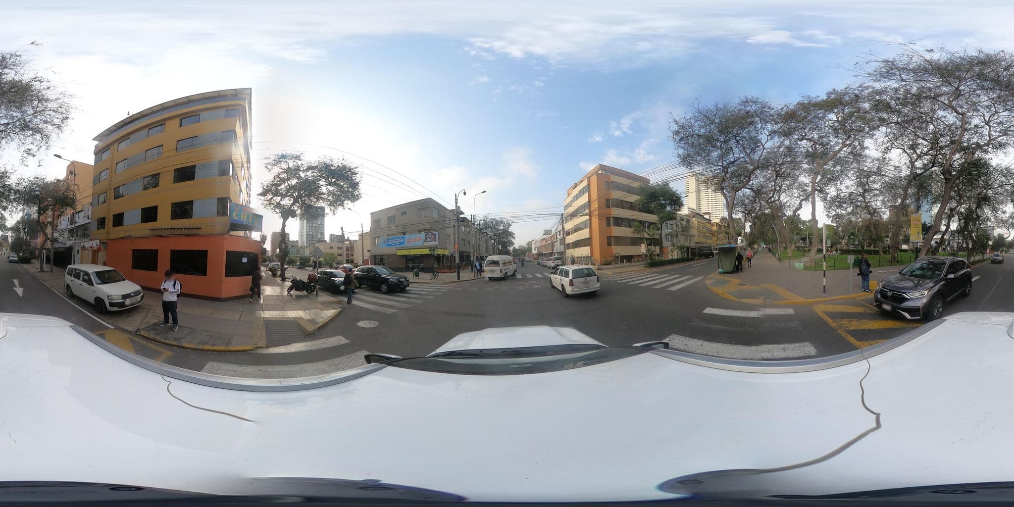 Street view near Hostal Chifa, San Isidro — © kaart_360 (CC BY-SA · Mapillary)
