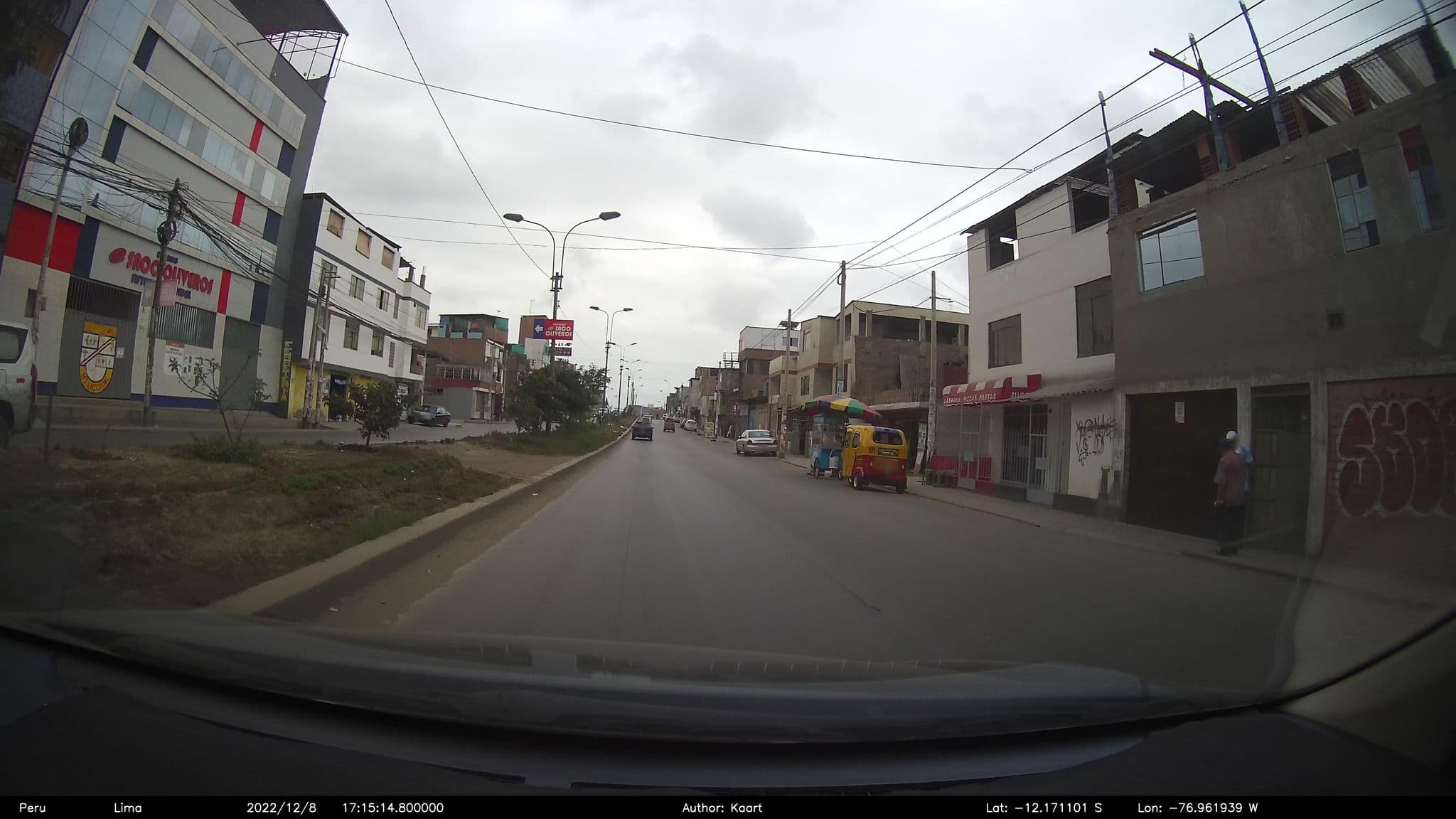Street view near Hostal Zafari, Santiago de Surco — © kaart5 (CC BY-SA · Mapillary)