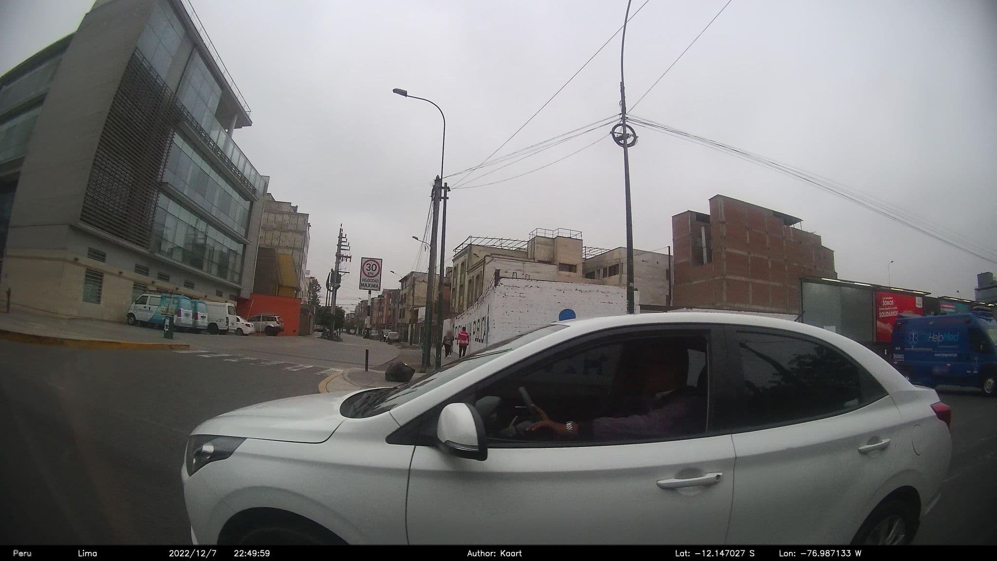 Street view near Hotel Sumak, Santiago de Surco — © kaart5 (CC BY-SA · Mapillary)