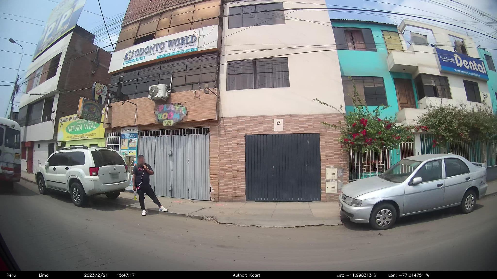 Street view near Hostal Sureño Cochera, Independencia — © kaart_2 (CC BY-SA · Mapillary)