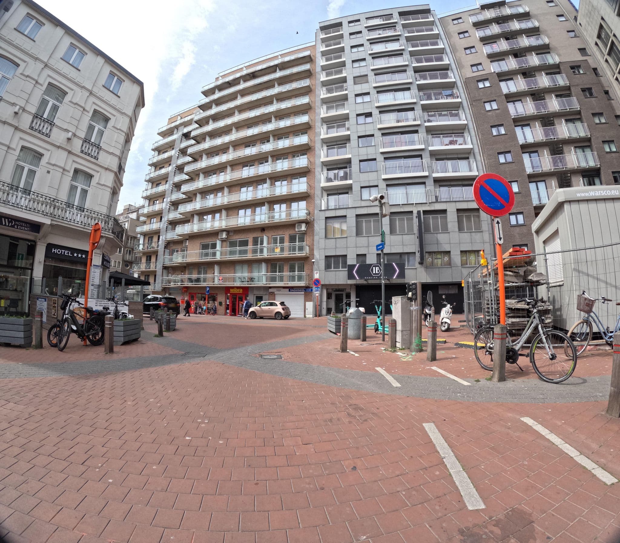 Street view near Corner House, Blankenberge — © filipc (CC BY-SA · Mapillary)