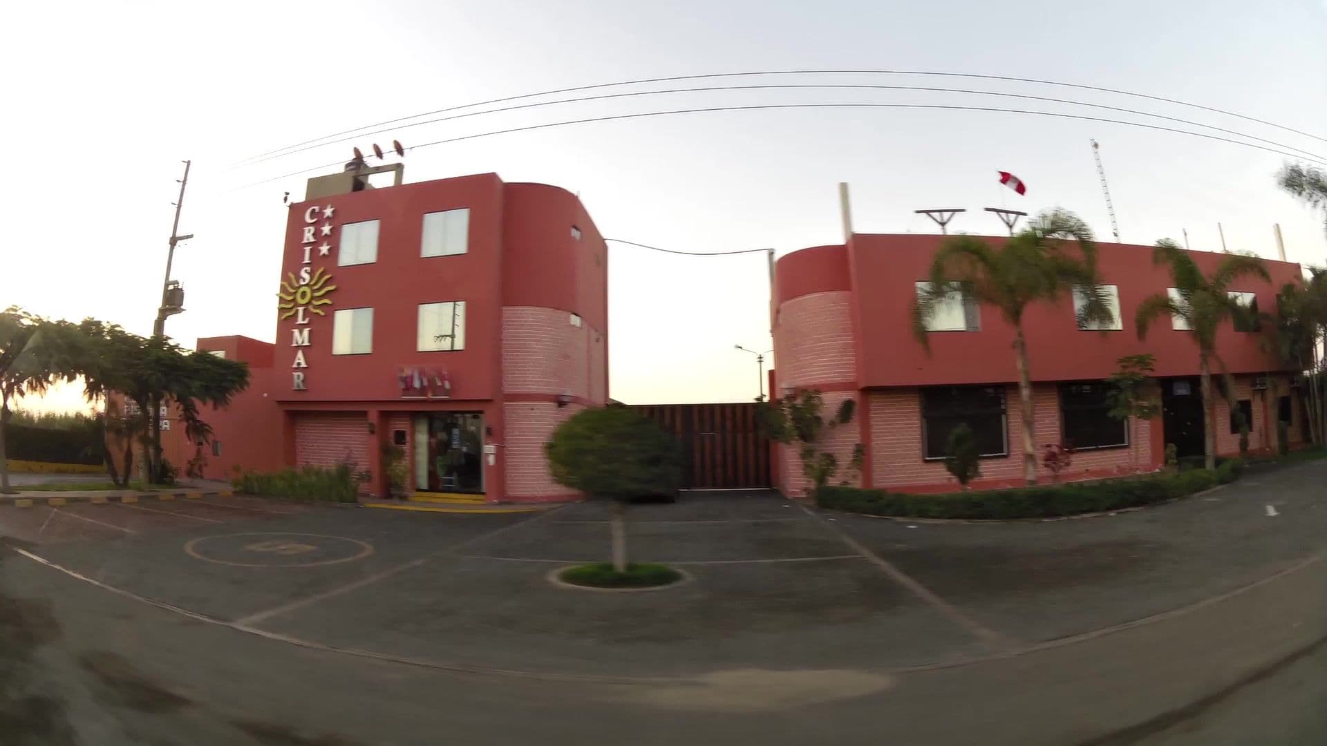 Street view near Crisolmar, Tupac Amaru — © kaartcam (CC BY-SA · Mapillary)