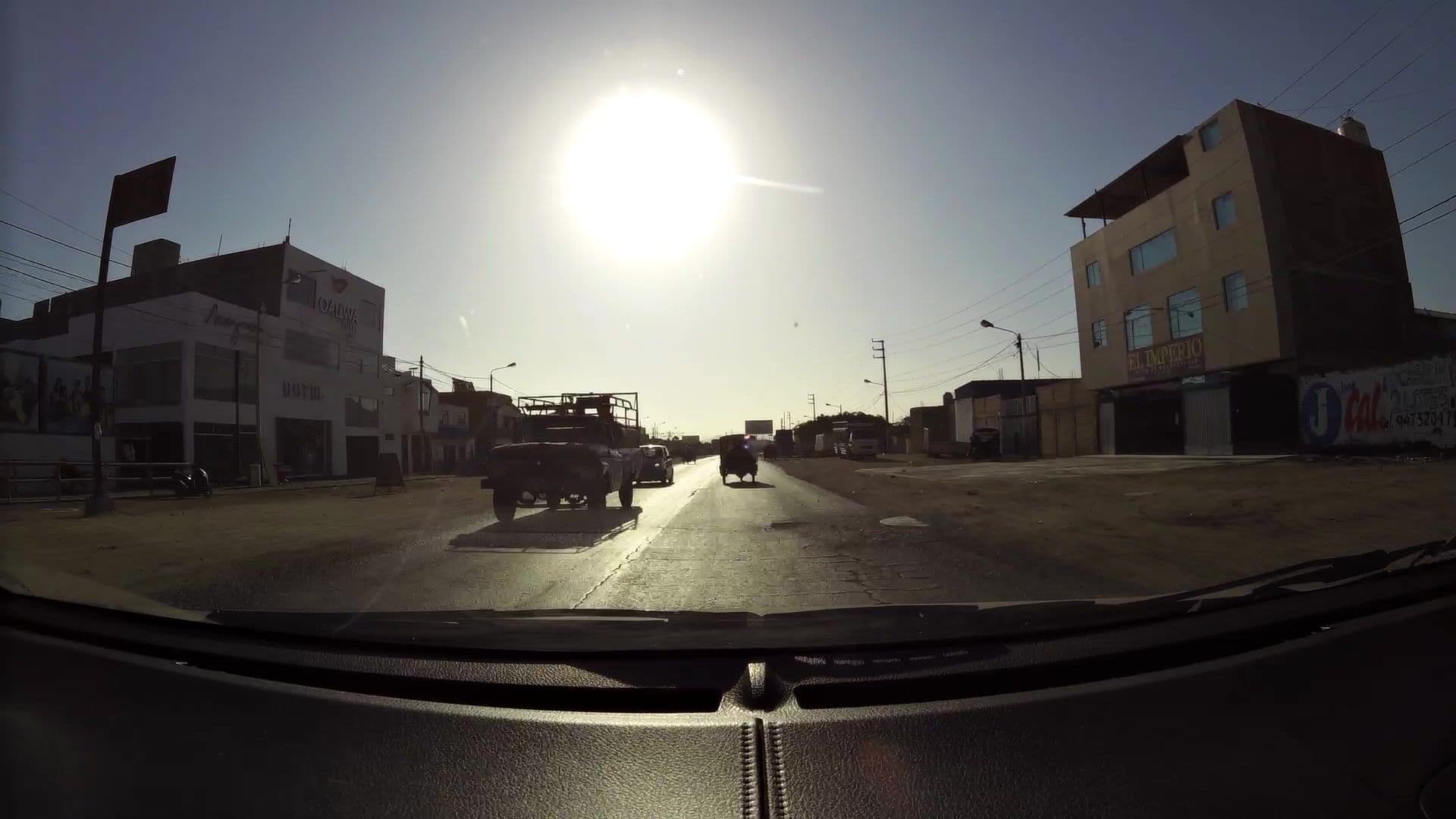 Street view near Qallwa Hotel, Chimbote — © kaartcam (CC BY-SA · Mapillary)