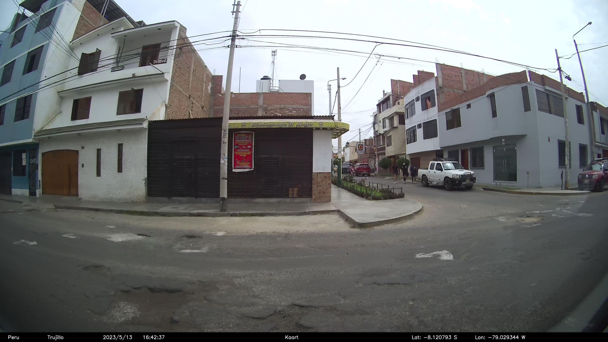 Street view near El Escudero Lodge, Trujillo