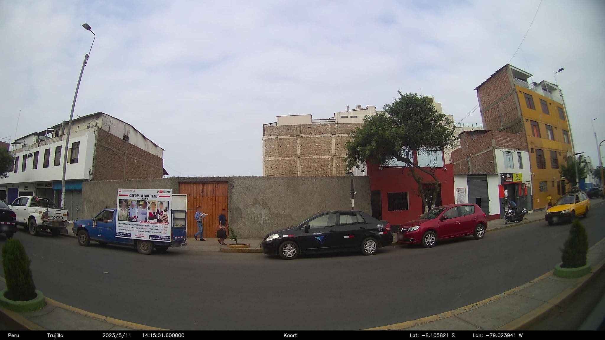 Street view near Ejecutivo Hostal, Trujillo