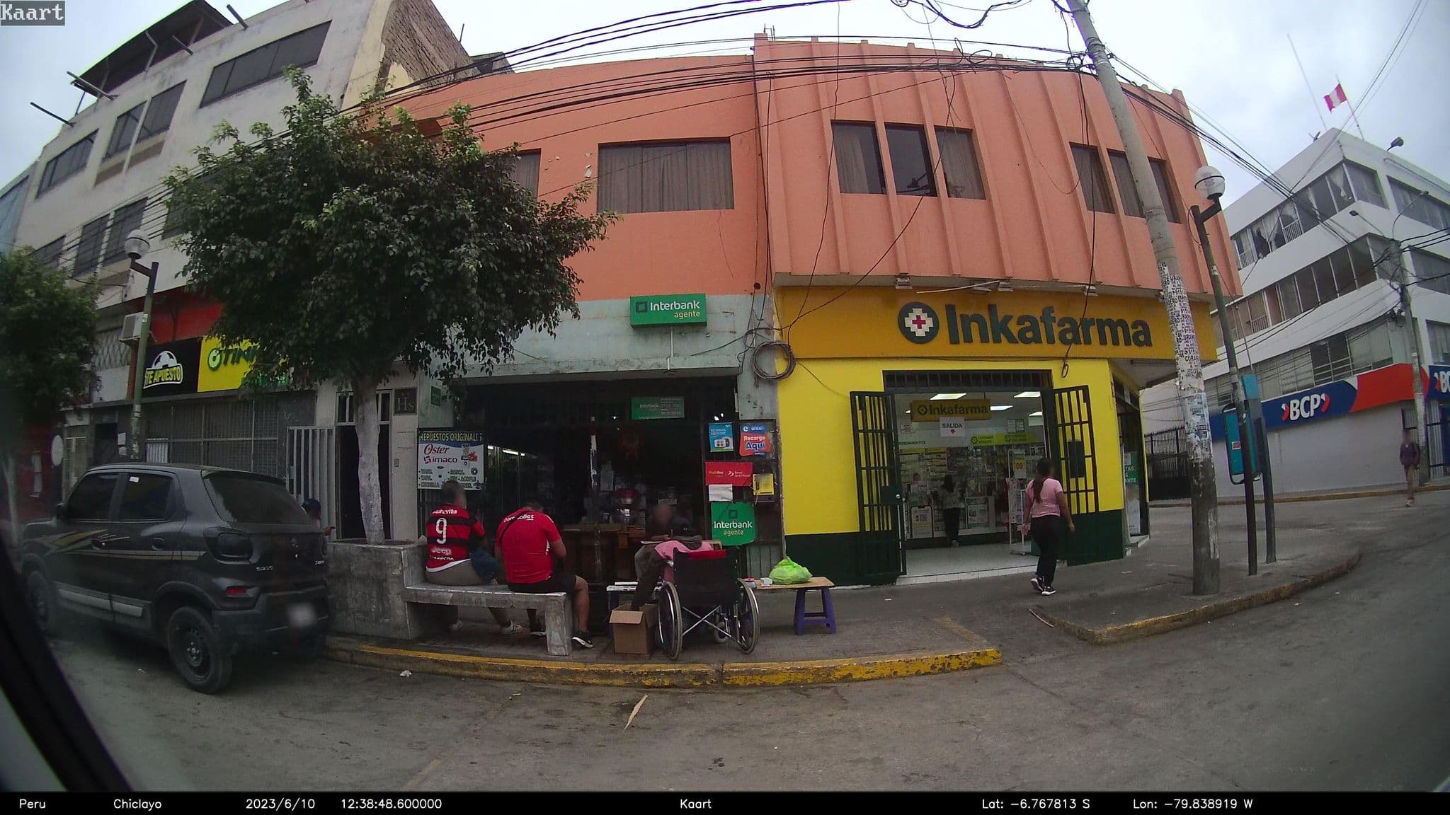 Street view near Espléndor Hostal, Chiclayo — © kaart_2 (CC BY-SA · Mapillary)