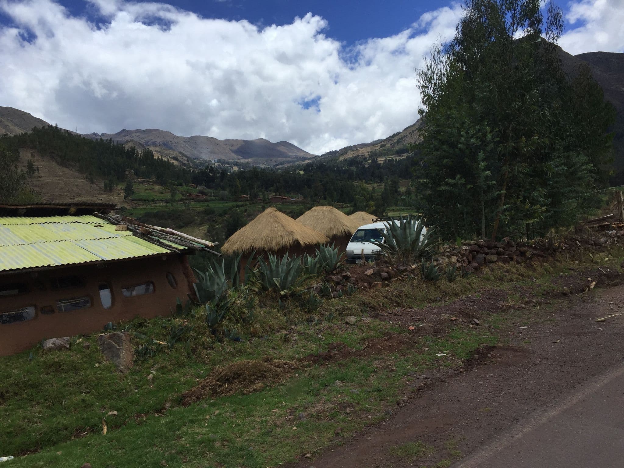 Street view near Kausay Punku, Pisac — © raul (CC BY-SA · Mapillary)