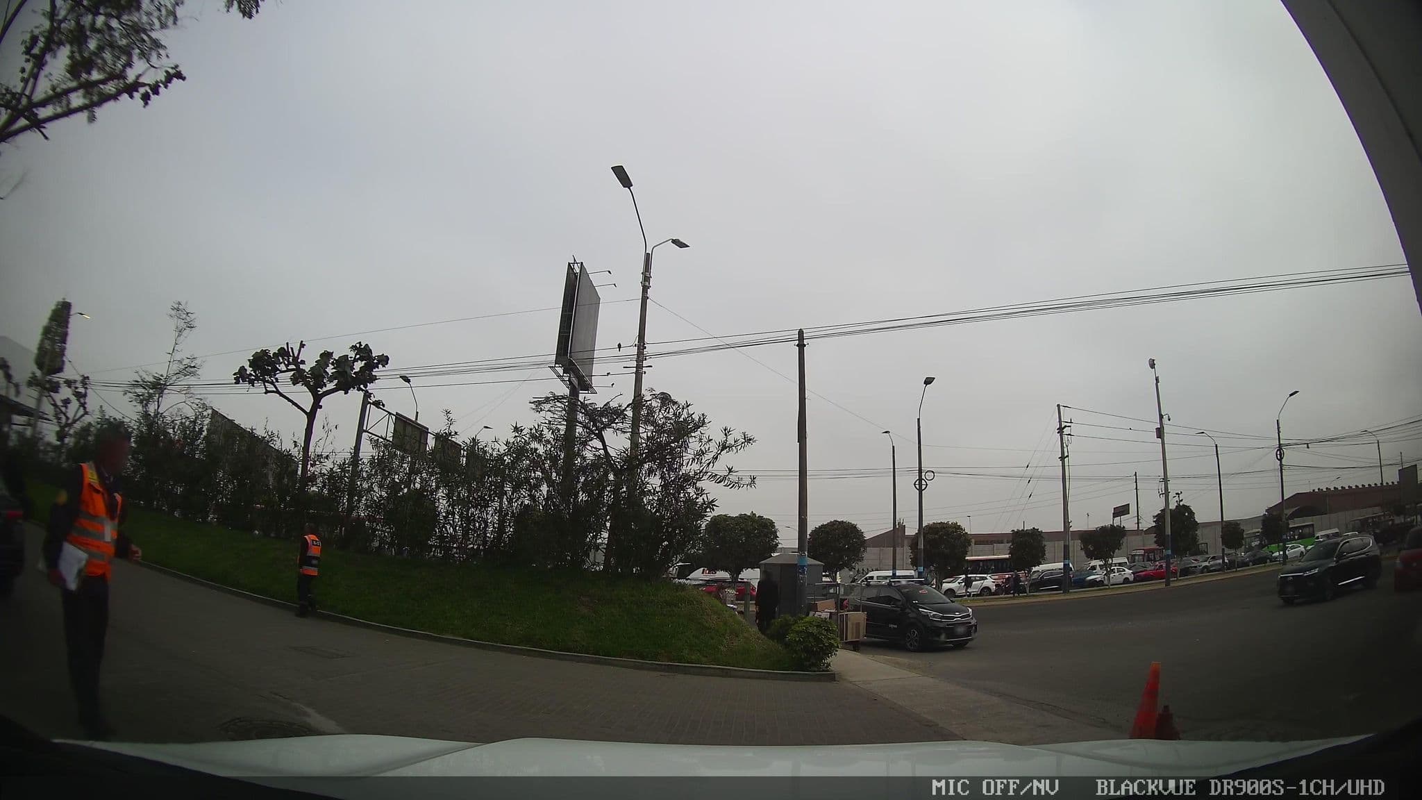 Street view near Holiday Inn Lima Airport, Carmen De La Legua Reynoso — © kaartcam (CC BY-SA · Mapillary)