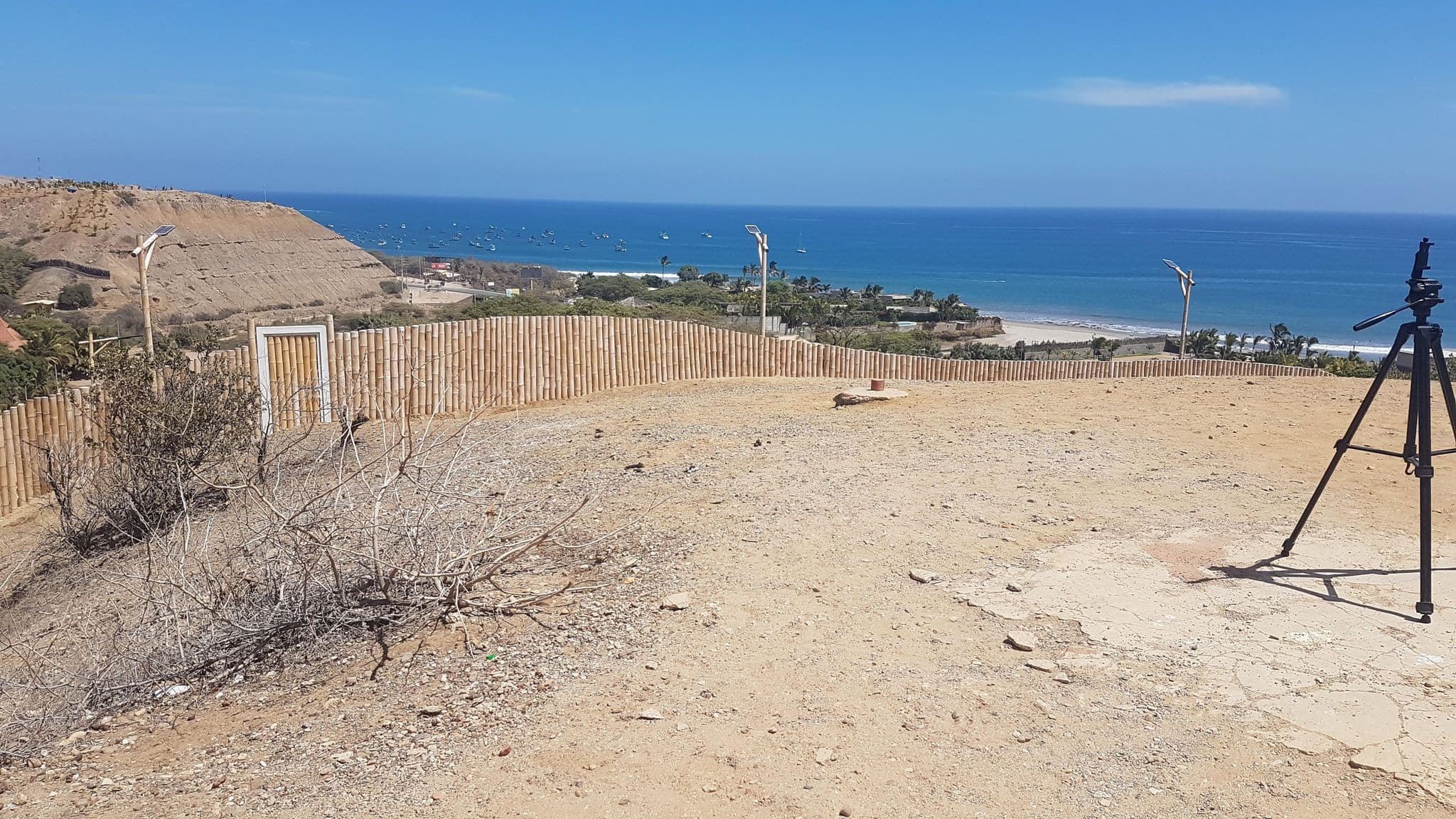 Street view near Gandhi Surf Camp, Máncora
