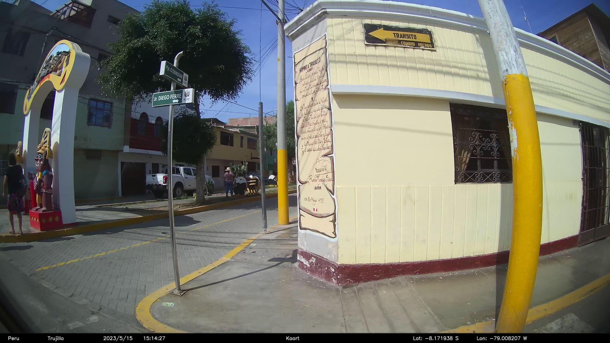 Street view near Marina del Mar, Moche — © kaart_2 (CC BY-SA · Mapillary)