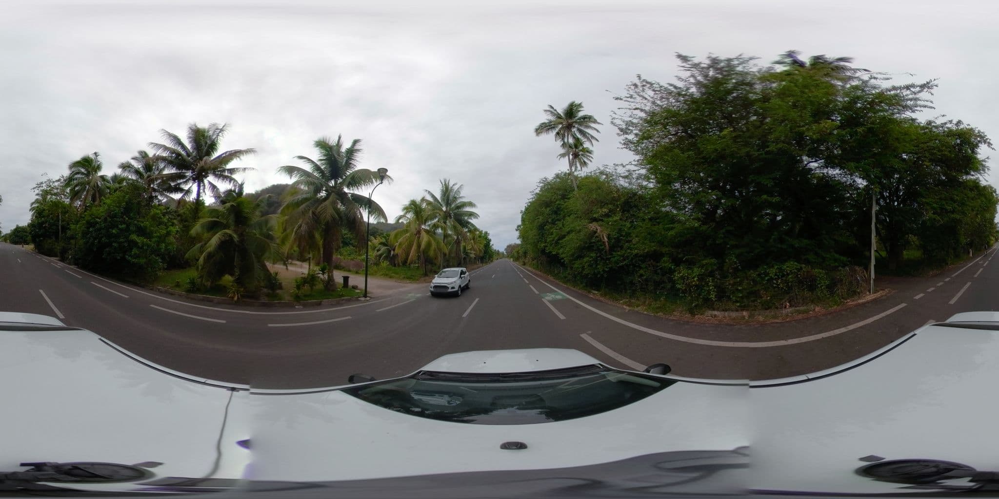 Street view near Mo'orea Village, Papetoai — © ratzillas (CC BY-SA · Mapillary)