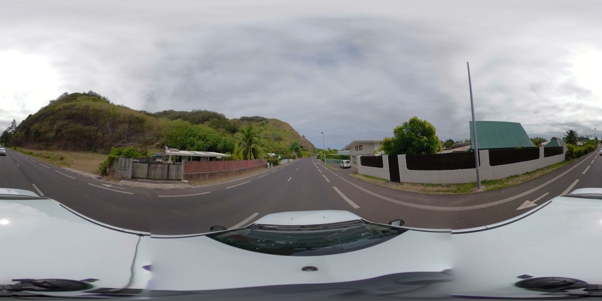 Street view near Fare Mimi, Papetoai — © ratzillas (CC BY-SA · Mapillary)