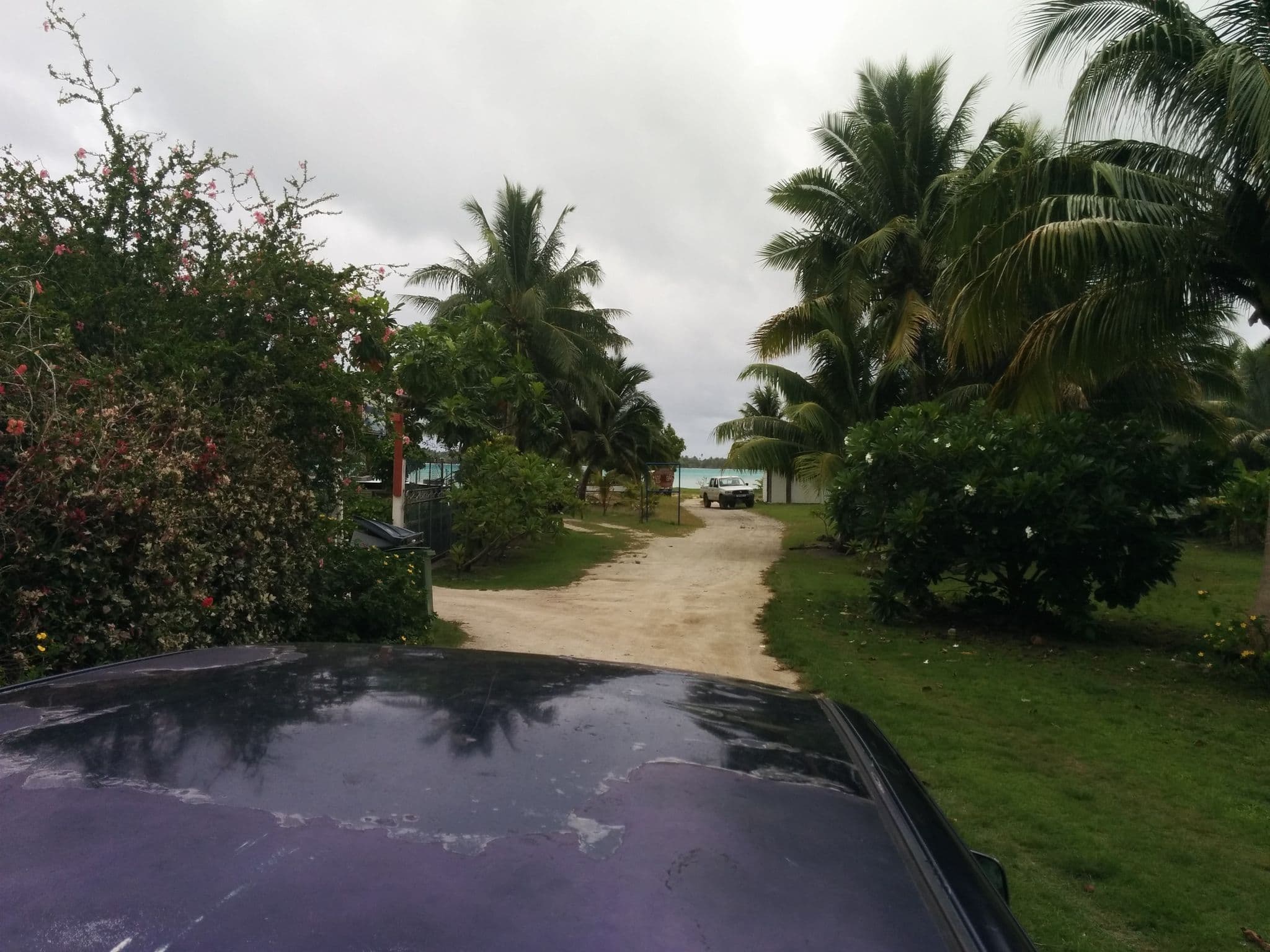 Street view near Moearii Lodge, Vaitape — © thibdrev (CC BY-SA · Mapillary)