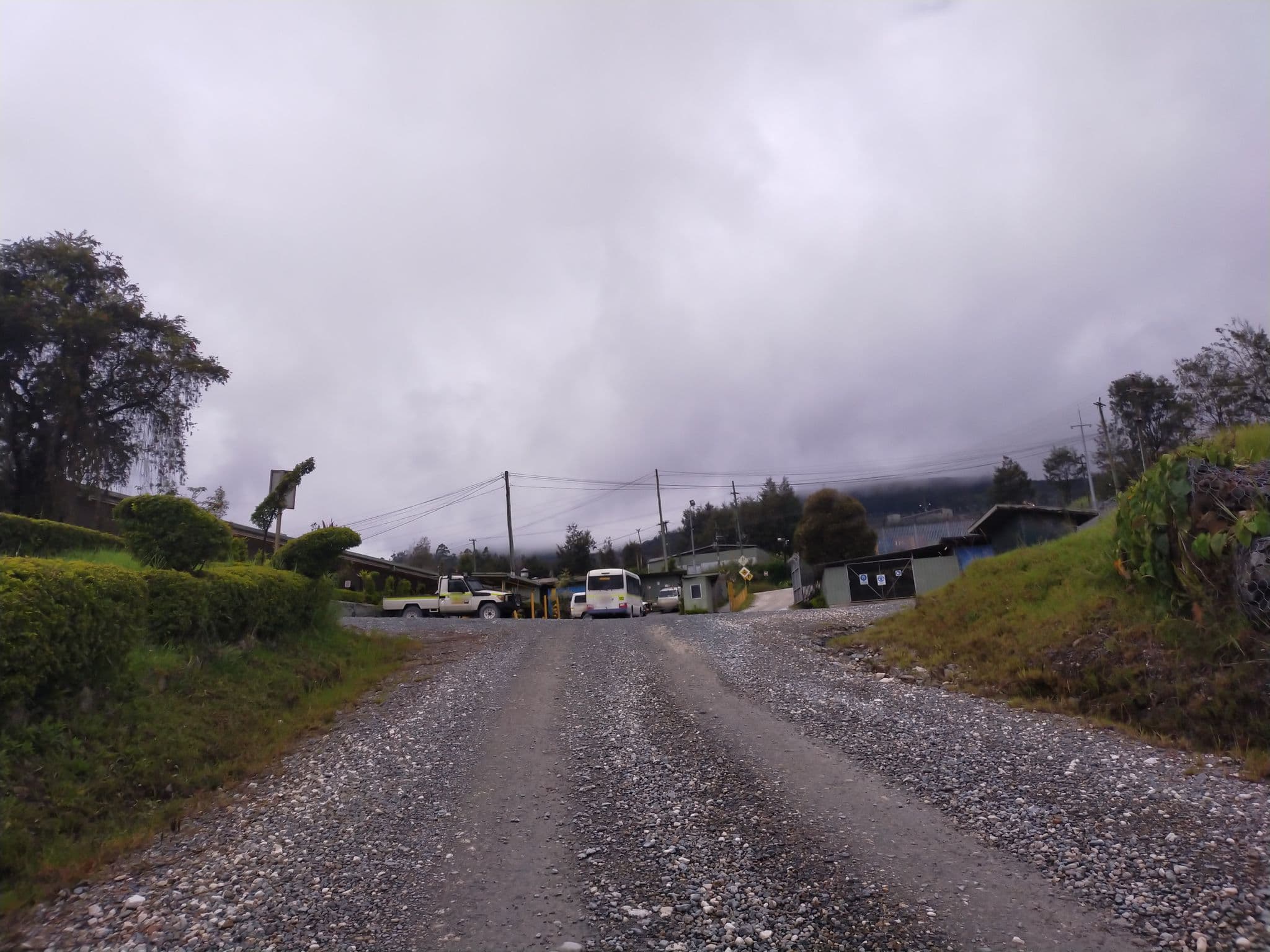 Street view near D-Block(13-24), Porgera — © nicxonpiaso (CC BY-SA · Mapillary)