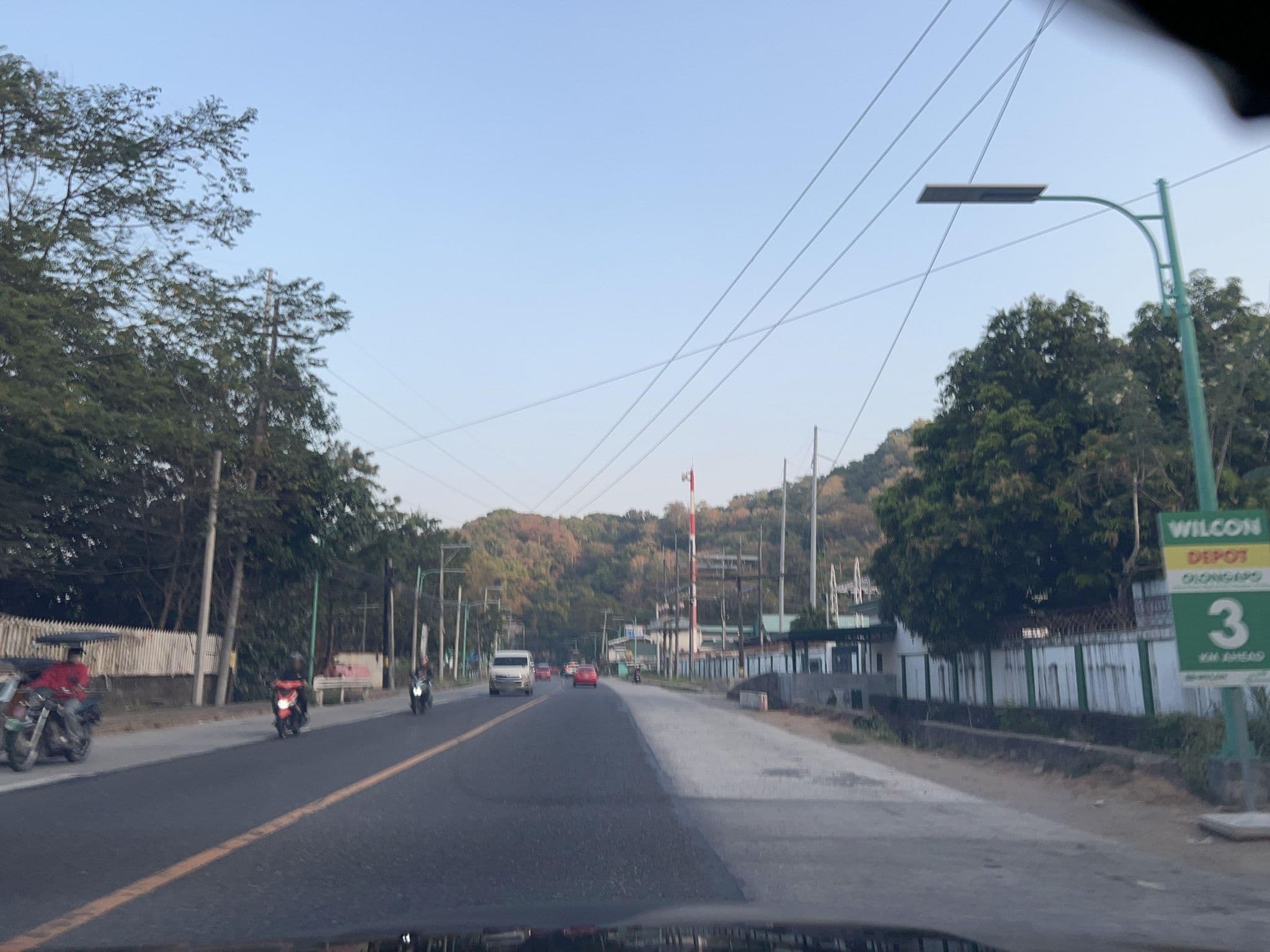 Street view near Halfmoon Hotel, Olongapo
