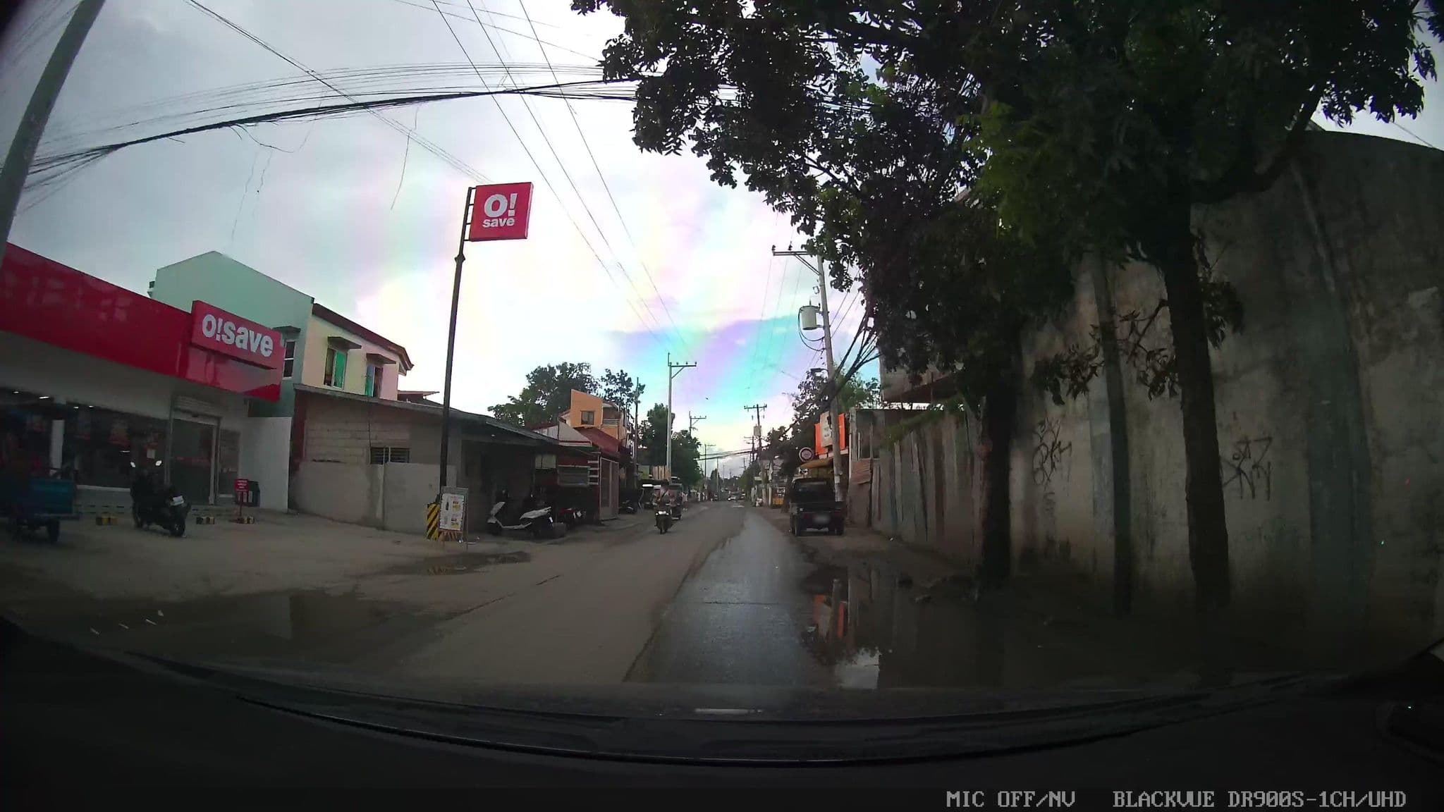 Street view near Hiros Apartelle, Lapu-Lapu City — © Kaart---FRONT (CC BY-SA · Mapillary)
