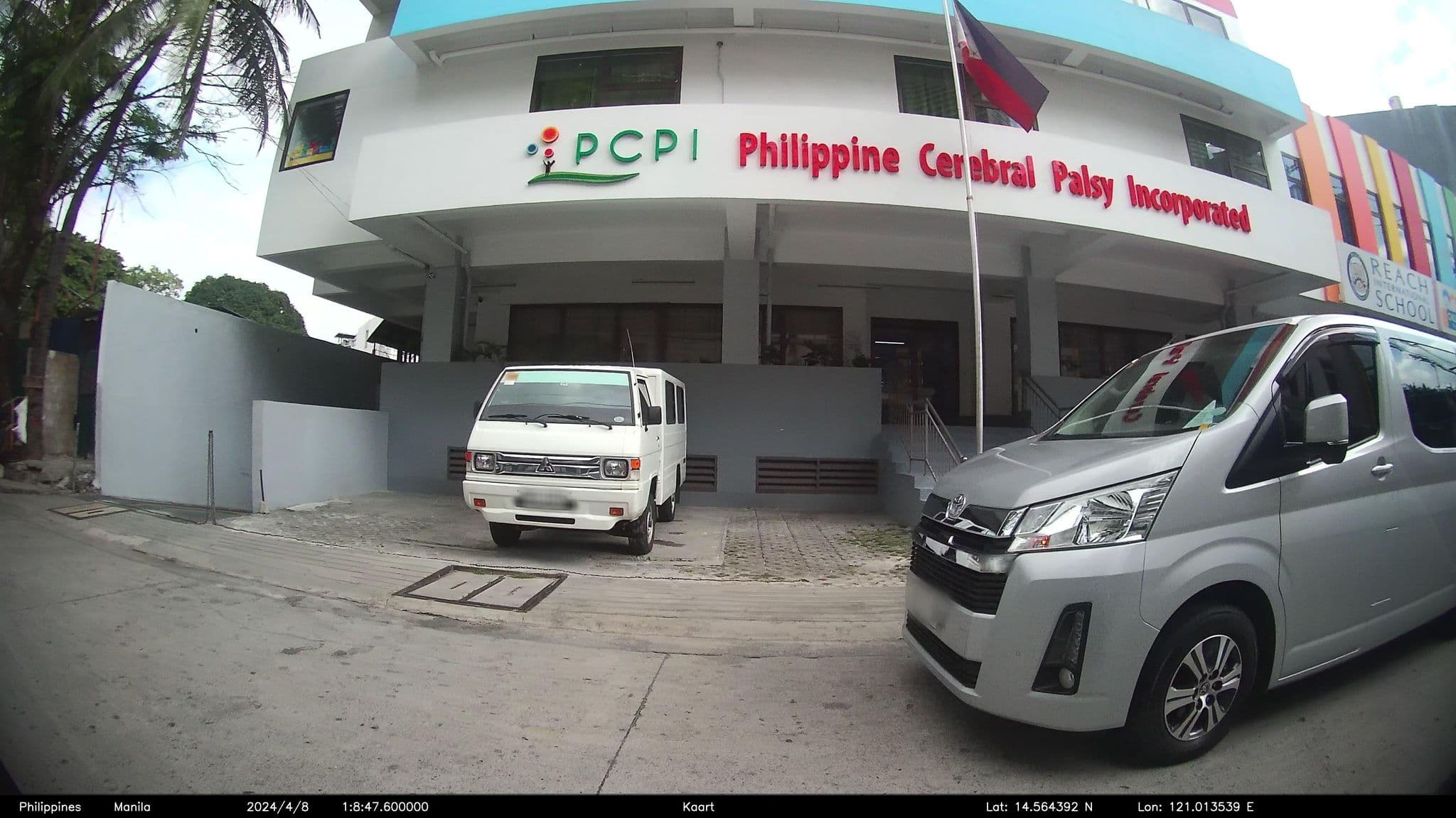 Street view near YMCA Hostel, Bel Air — © kaart_4 (CC BY-SA · Mapillary)