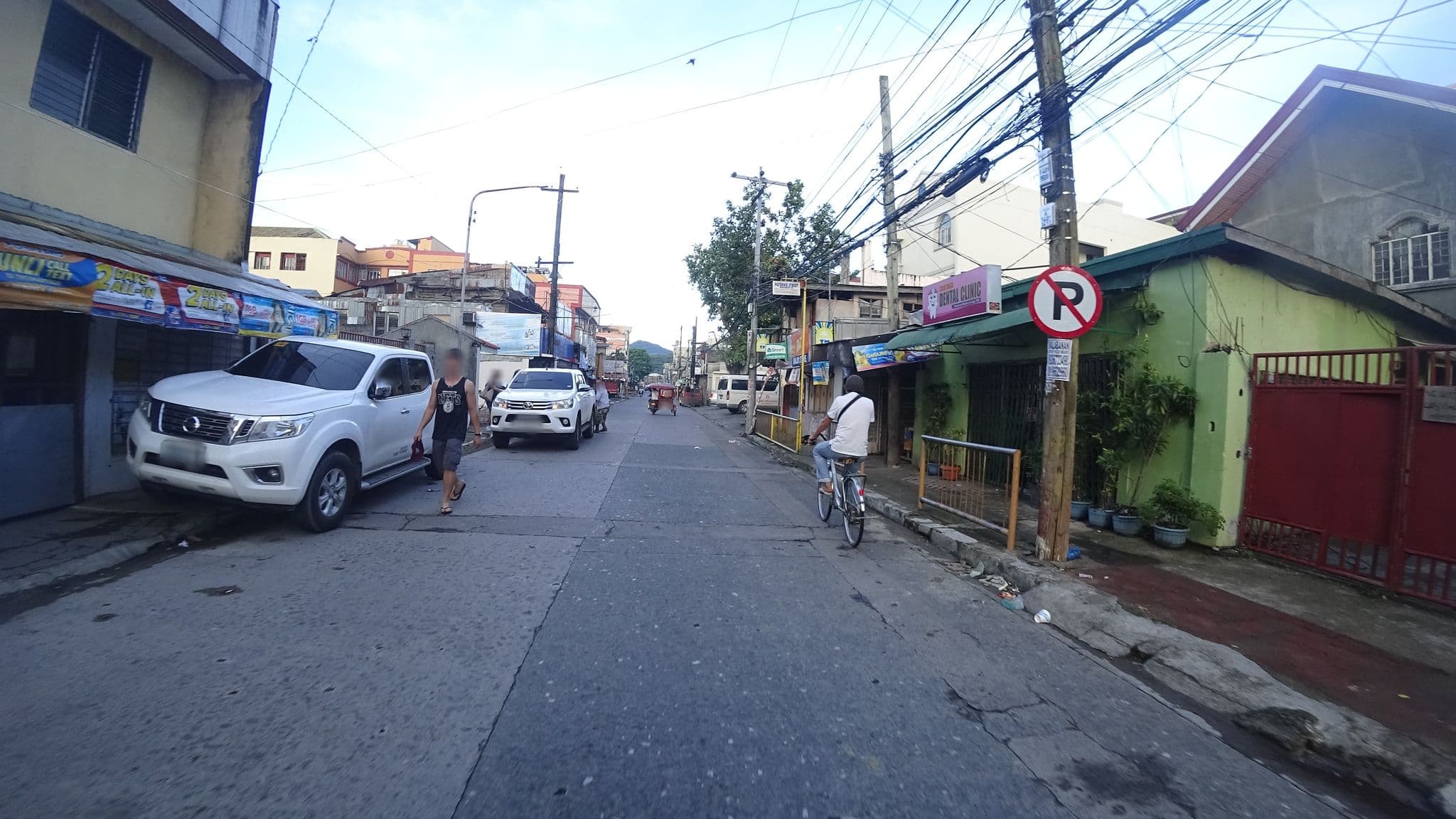 Street view near Hotel Alejandro, Tacloban — © danbjoseph (CC BY-SA · Mapillary)