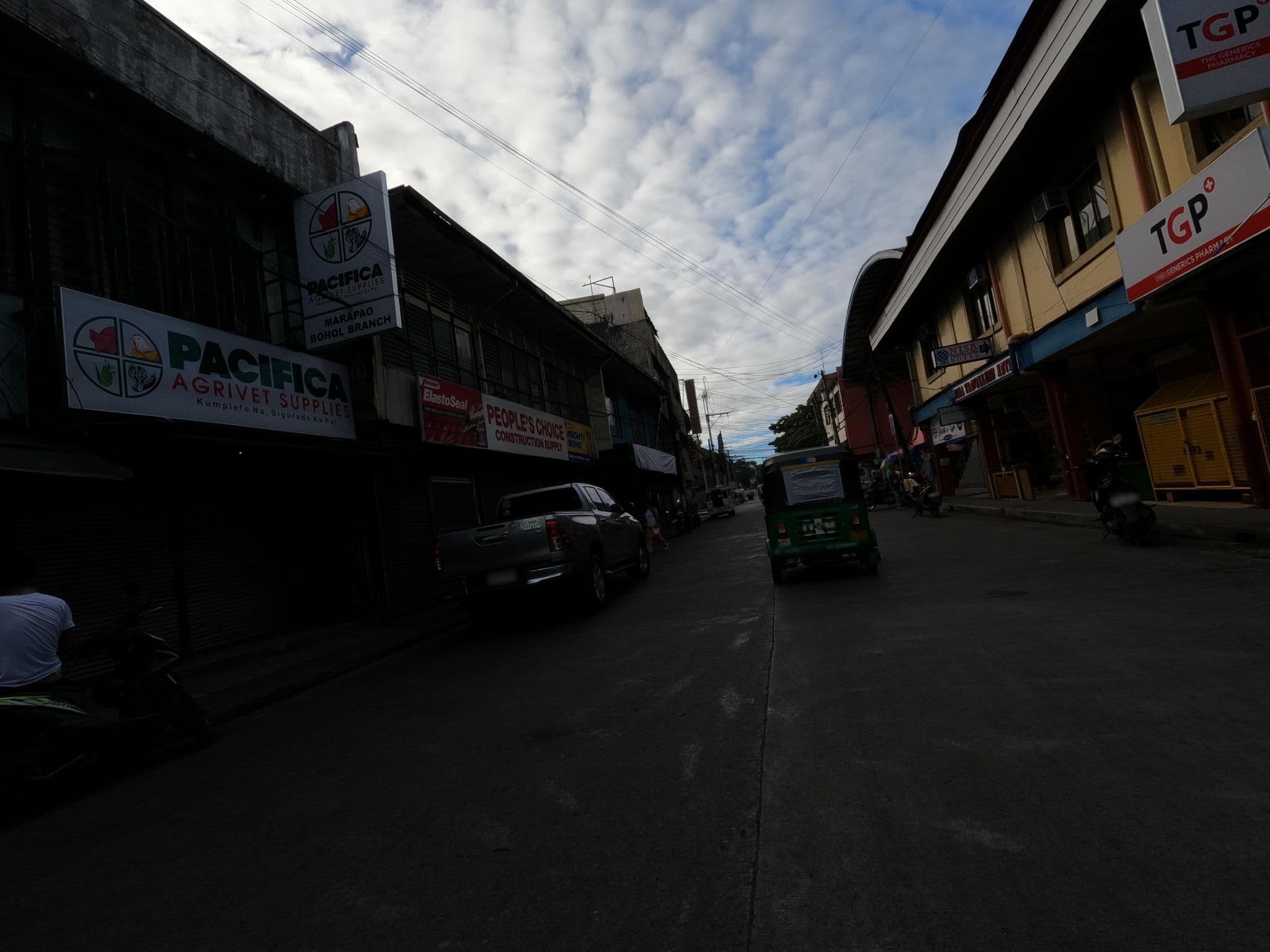 Street view near Nisa Traveller's Inn, Totolan — © GOwin (CC BY-SA · Mapillary)