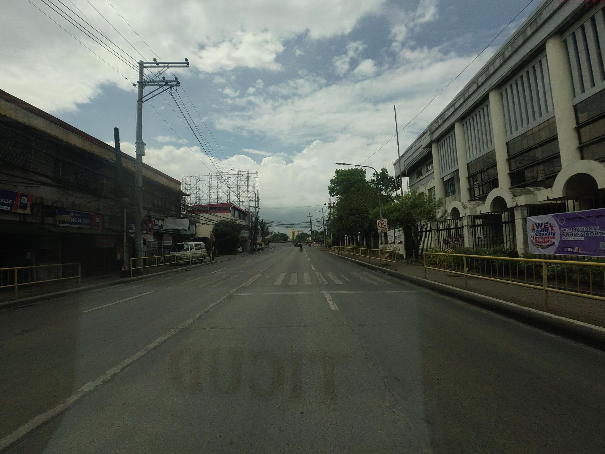 Street view near New River Queen Hotel, Iloilo — © Kaart_Local (CC BY-SA · Mapillary)