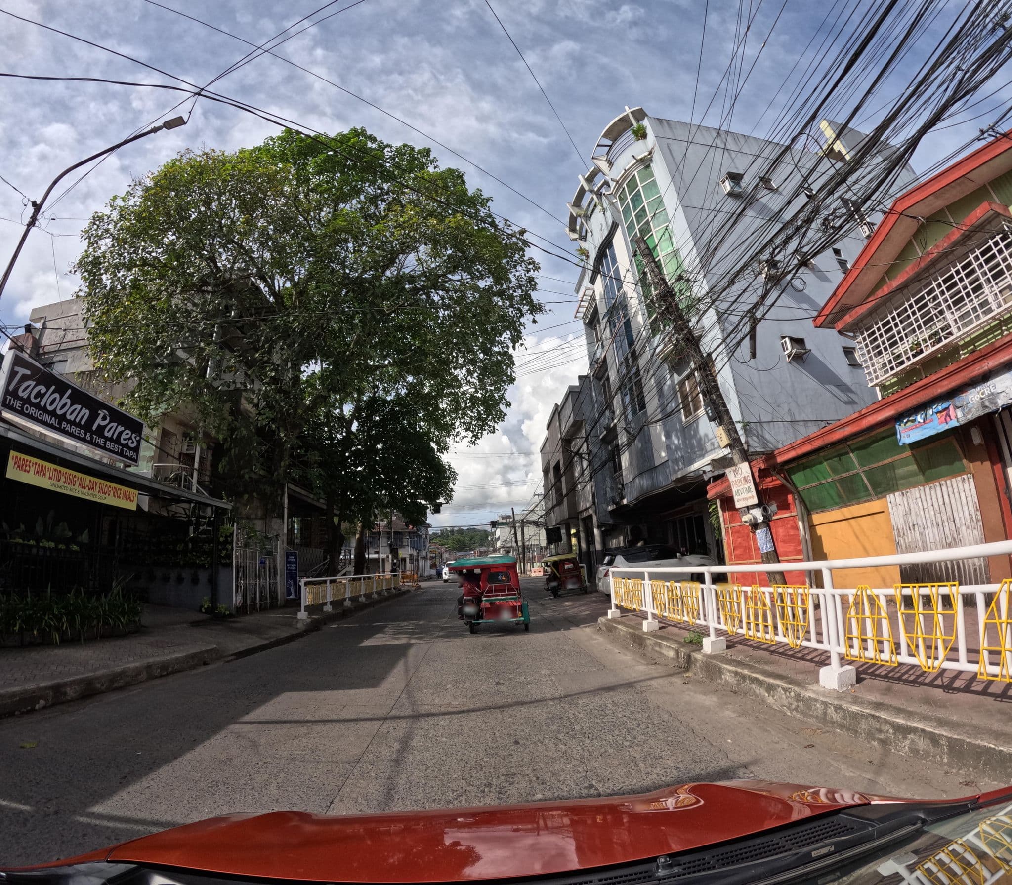 Street view near Grand Royal Suites Hotel, Tacloban — © Yoanna_Cabacaba (CC BY-SA · Mapillary)