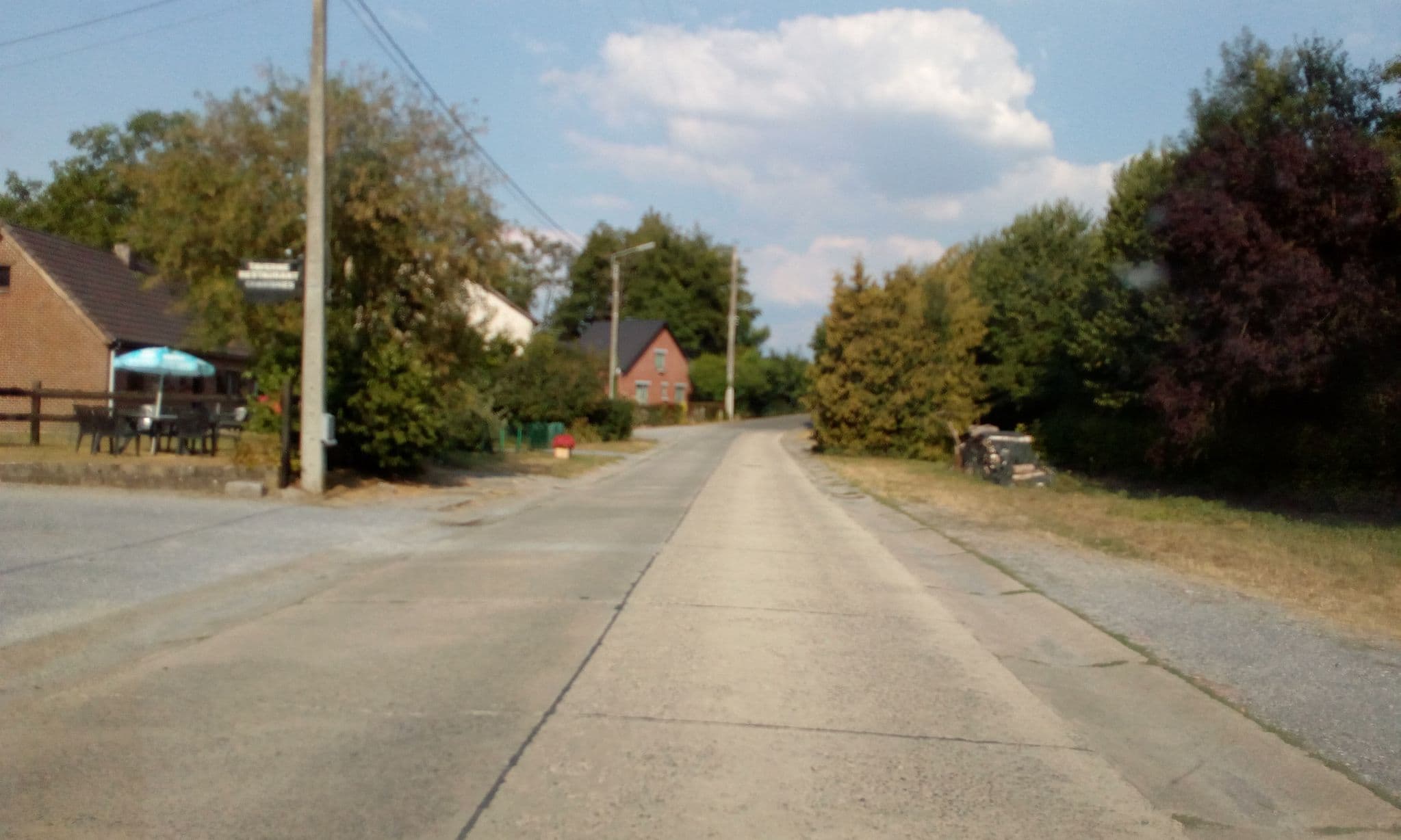 Street view near Auberge du Moulin, Han-sur-Lesse — © micmin1972 (CC BY-SA · Mapillary)