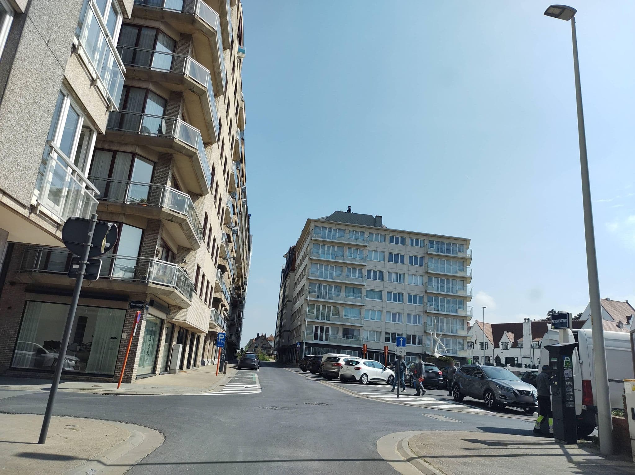 Street view near Hotel Du Soleil, Knokke-Heist — © thetornado76 (CC BY-SA · Mapillary)